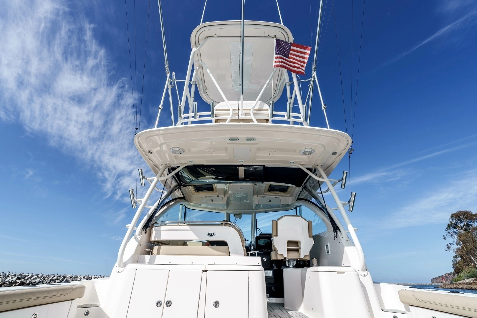 2018 Pursuit 385 Offshore - Image 20