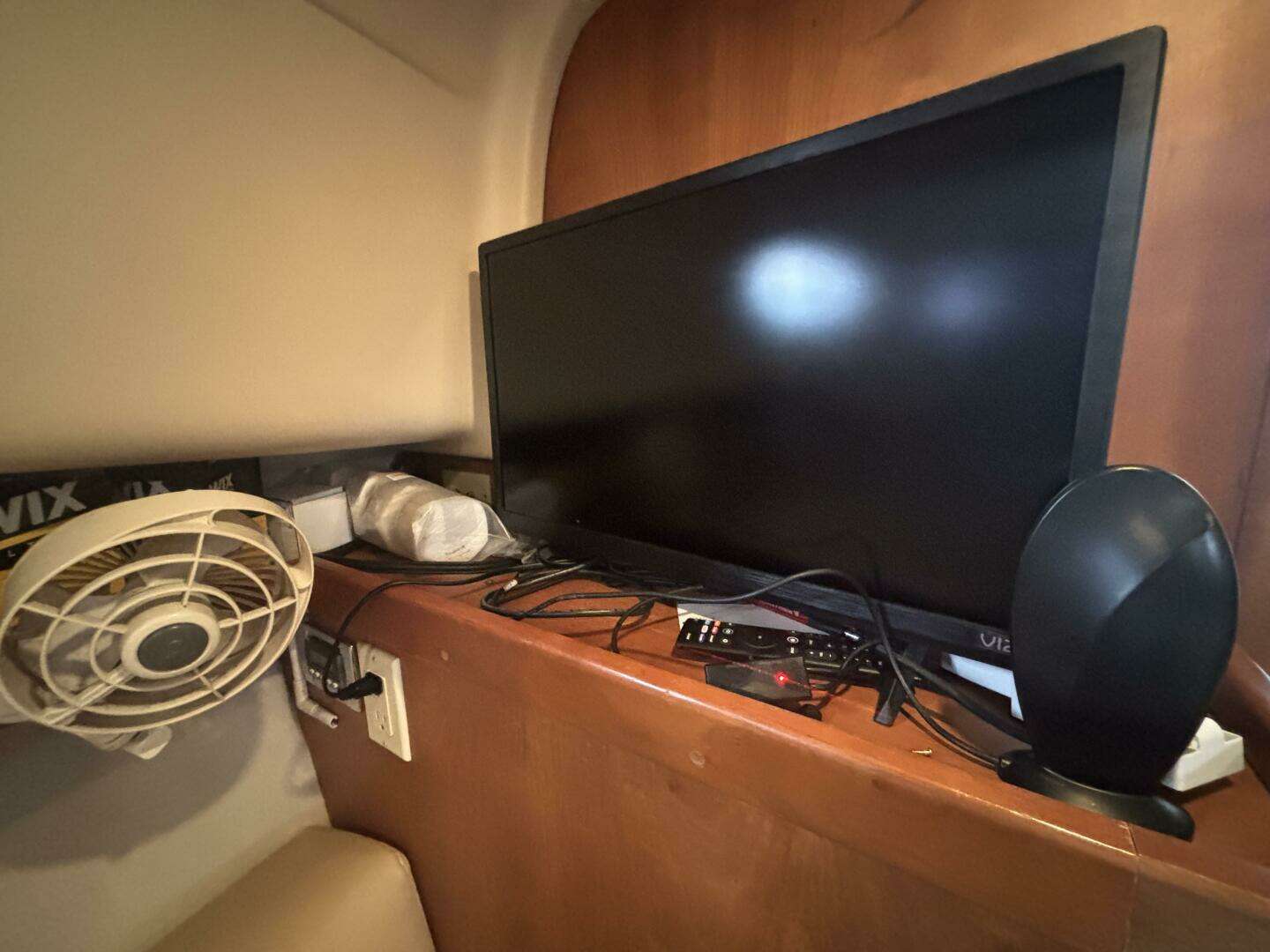 2004 Mainship Pilot 30 Rum Runner II - Image 36