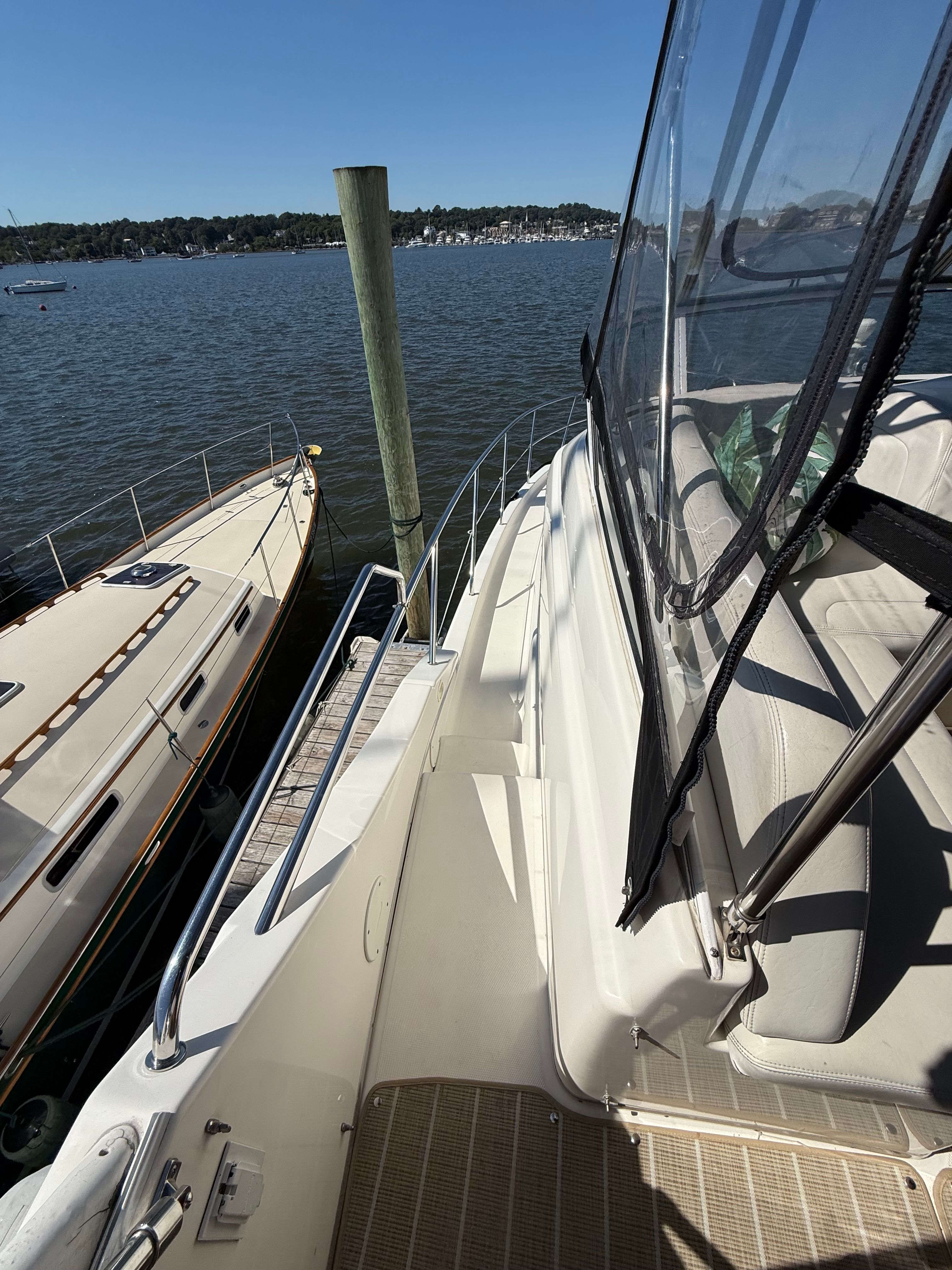 2005 Silverton 410 Sport Bridge - 19