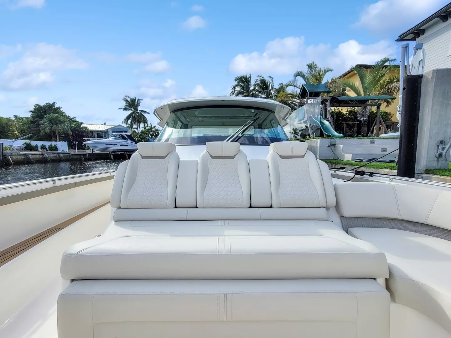 2022 Tiara Yachts — - Image 8