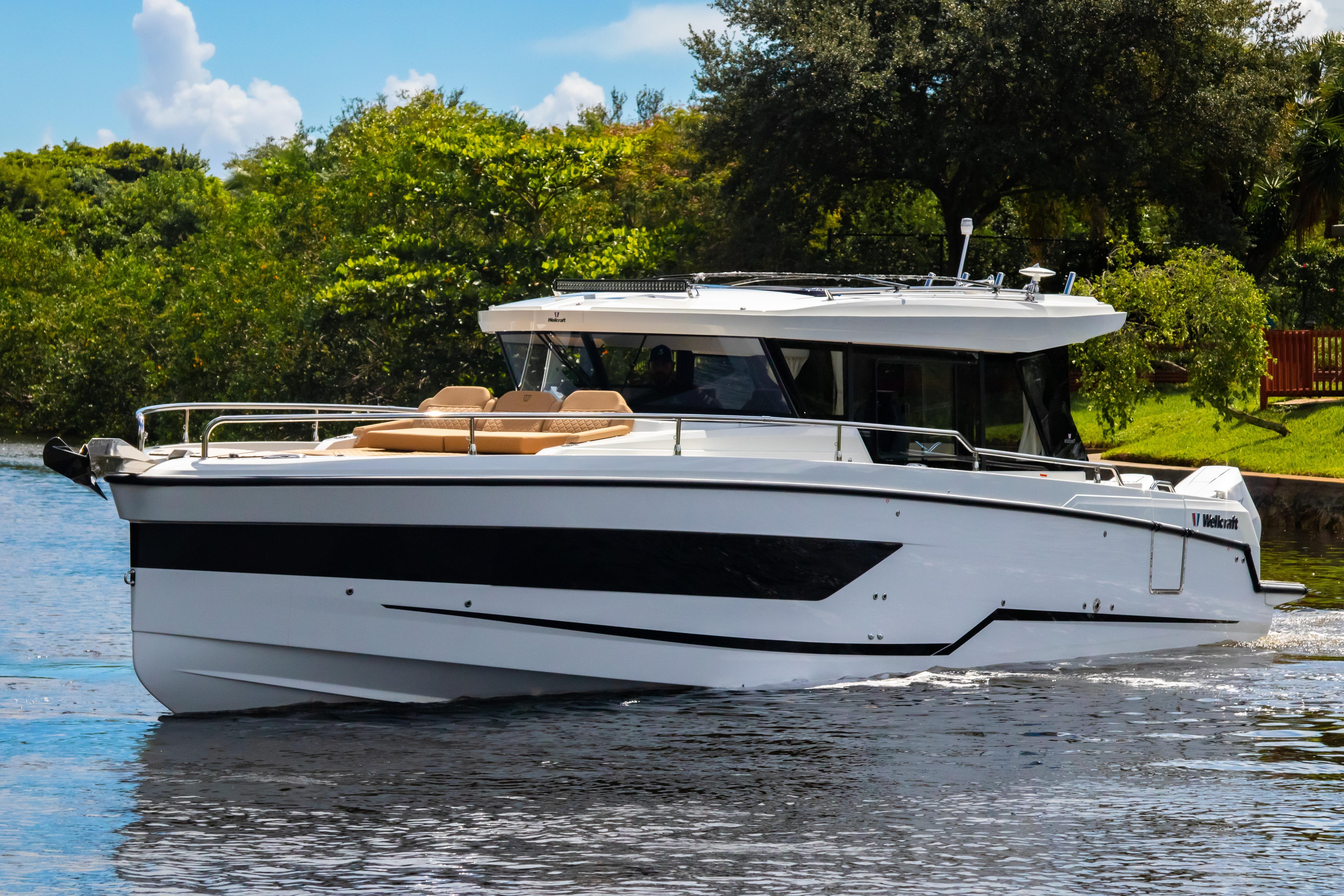2025 Wellcraft 38 Explorer