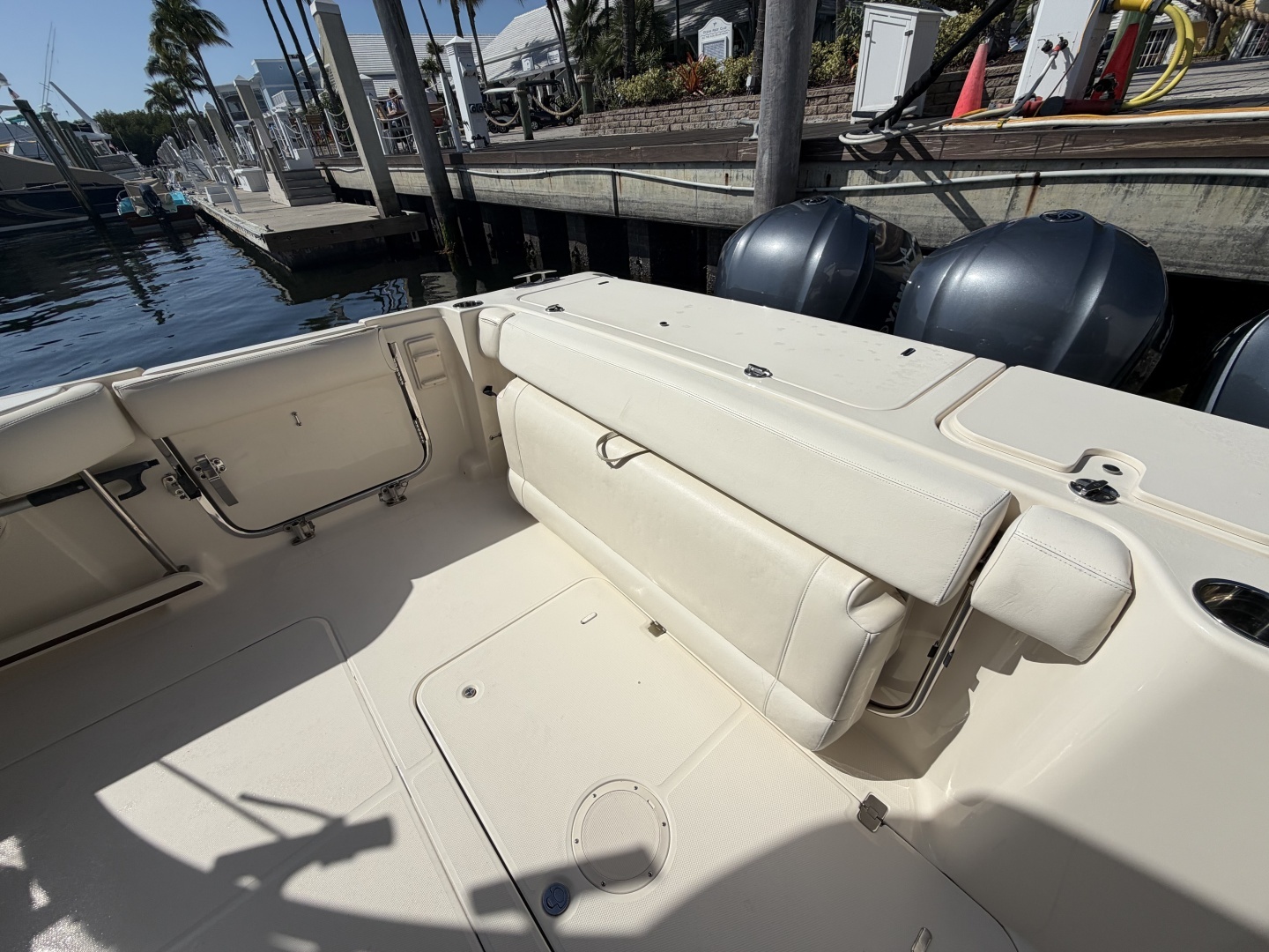 2018 Grady-White Freedom 335 - Image 2