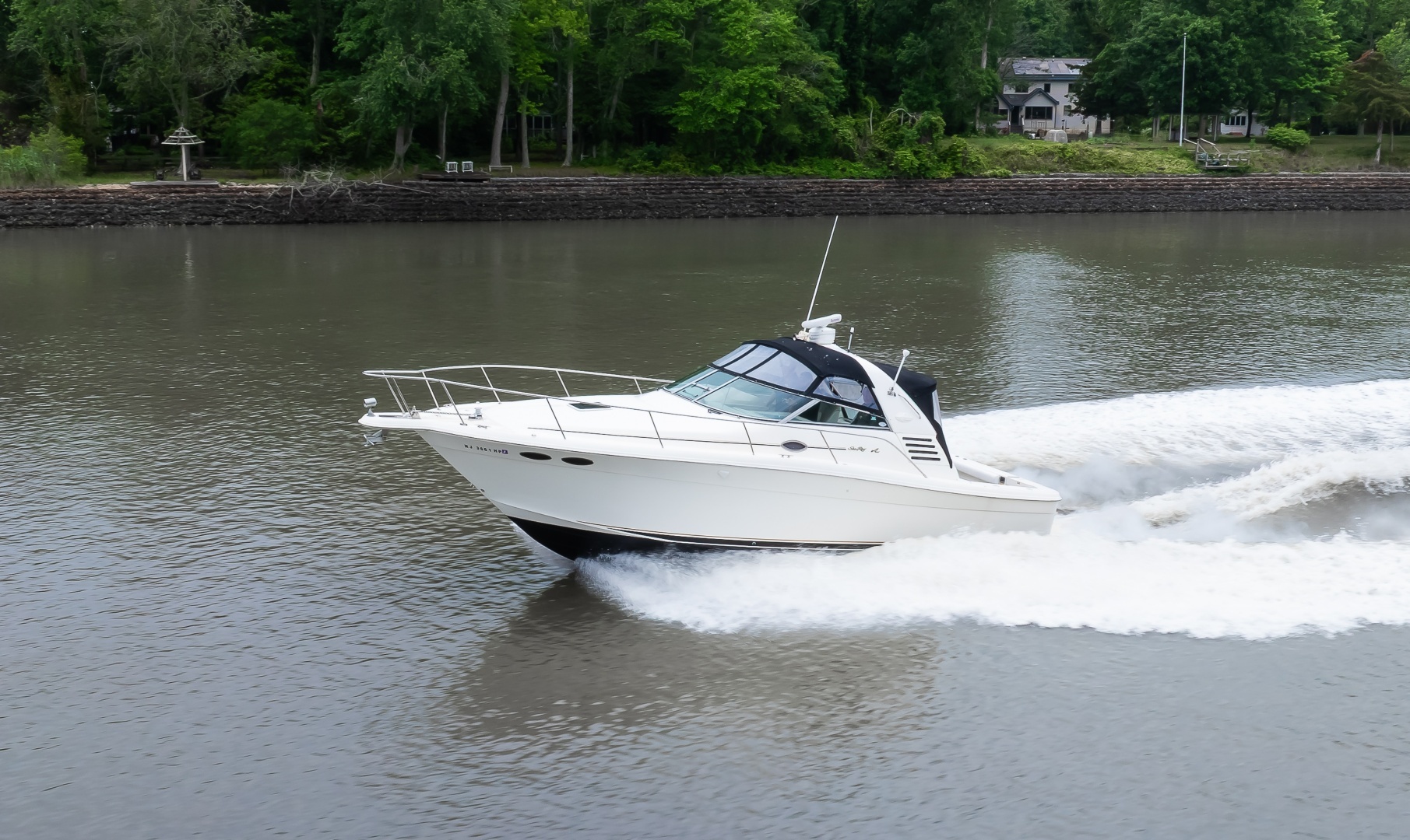 1998 Sea Ray 330 Express - Image 14