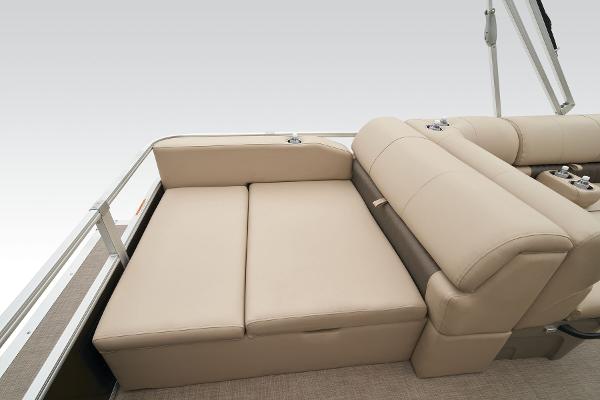 Sun Tracker Sportfish 24 XP3