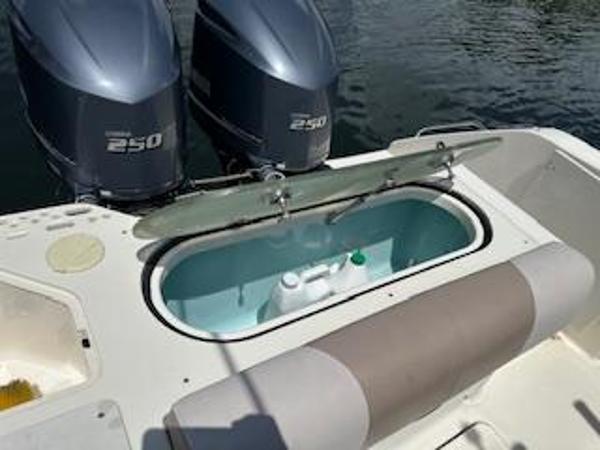 2011 Pursuit C 280 Center Console - 6