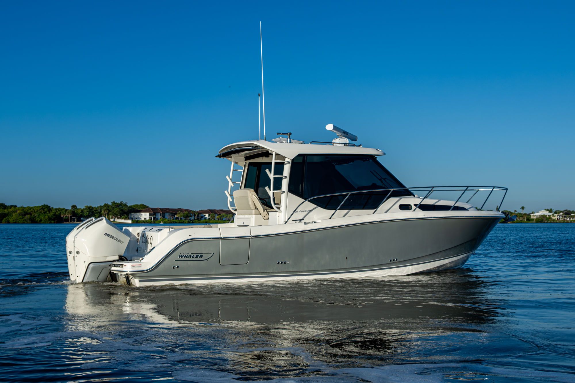 2023 BOSTON WHALER 325 CONQUEST - Image 12
