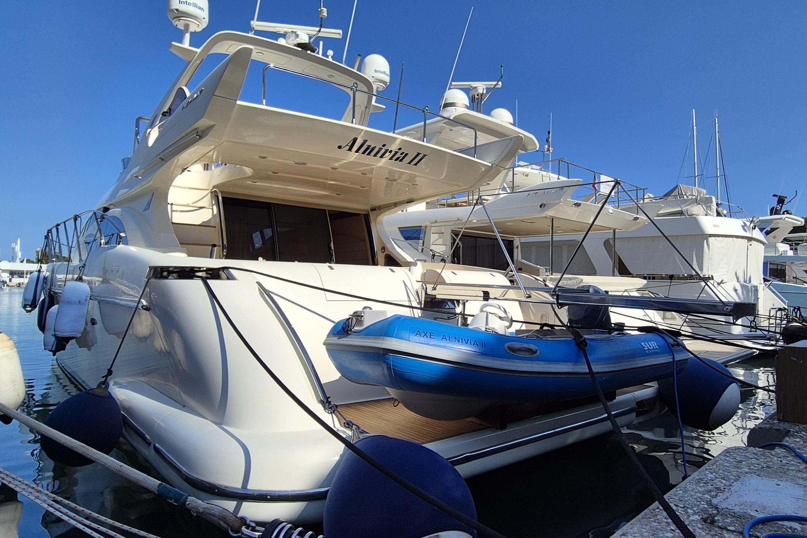 2003 Azimut 62