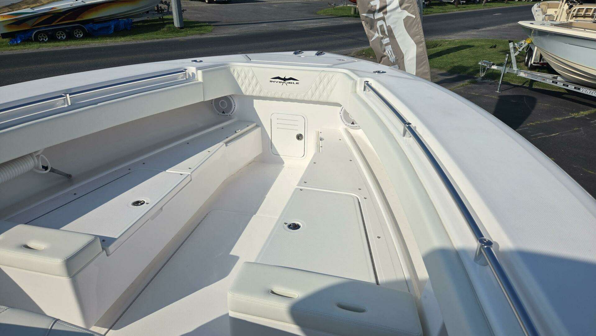 2026 Invincible 39 Open Fisherman - Image 9