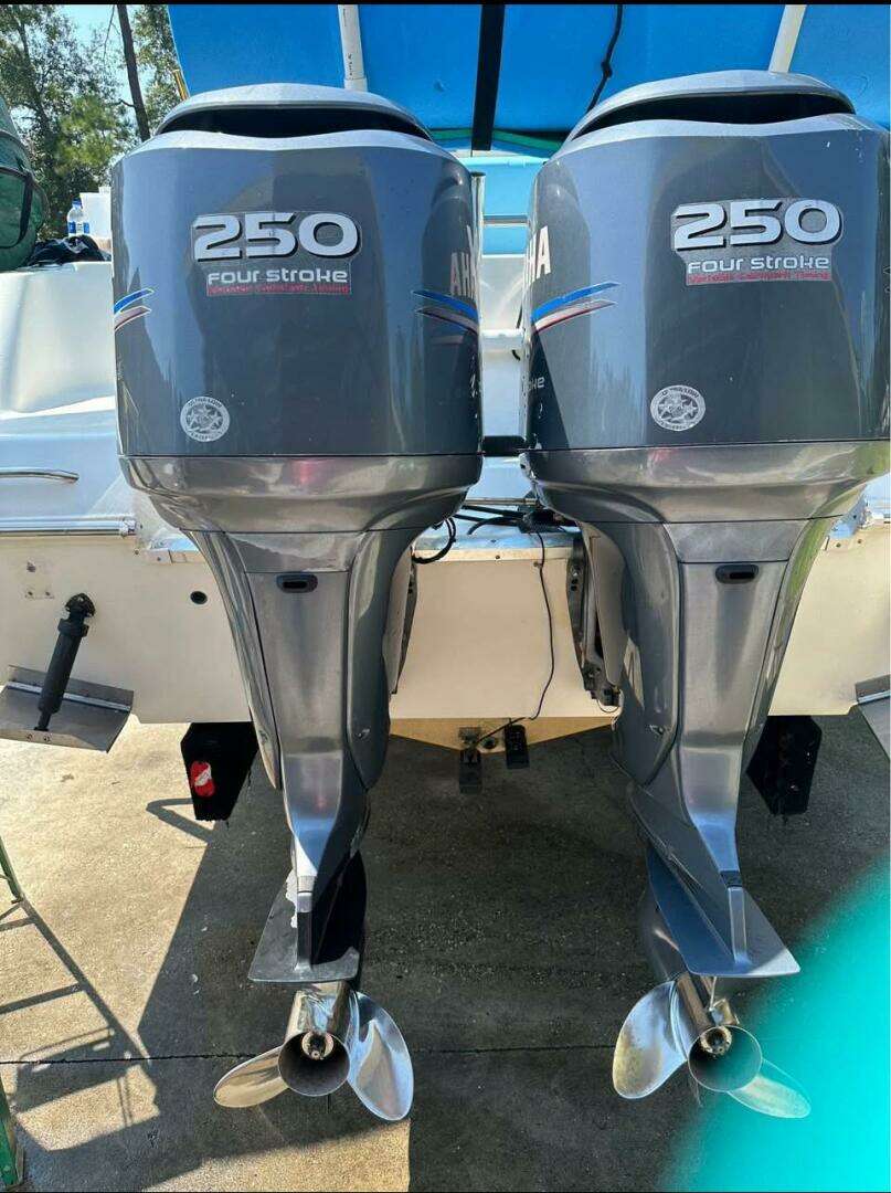 2000 Wellcraft 290 Coastal - Image 5