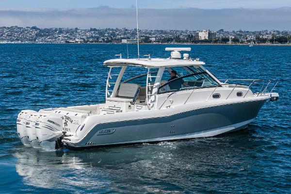 2020 Boston Whaler 345 Conquest - 62