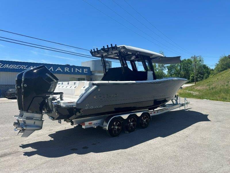 2026 Robalo R300 Center Console - 62