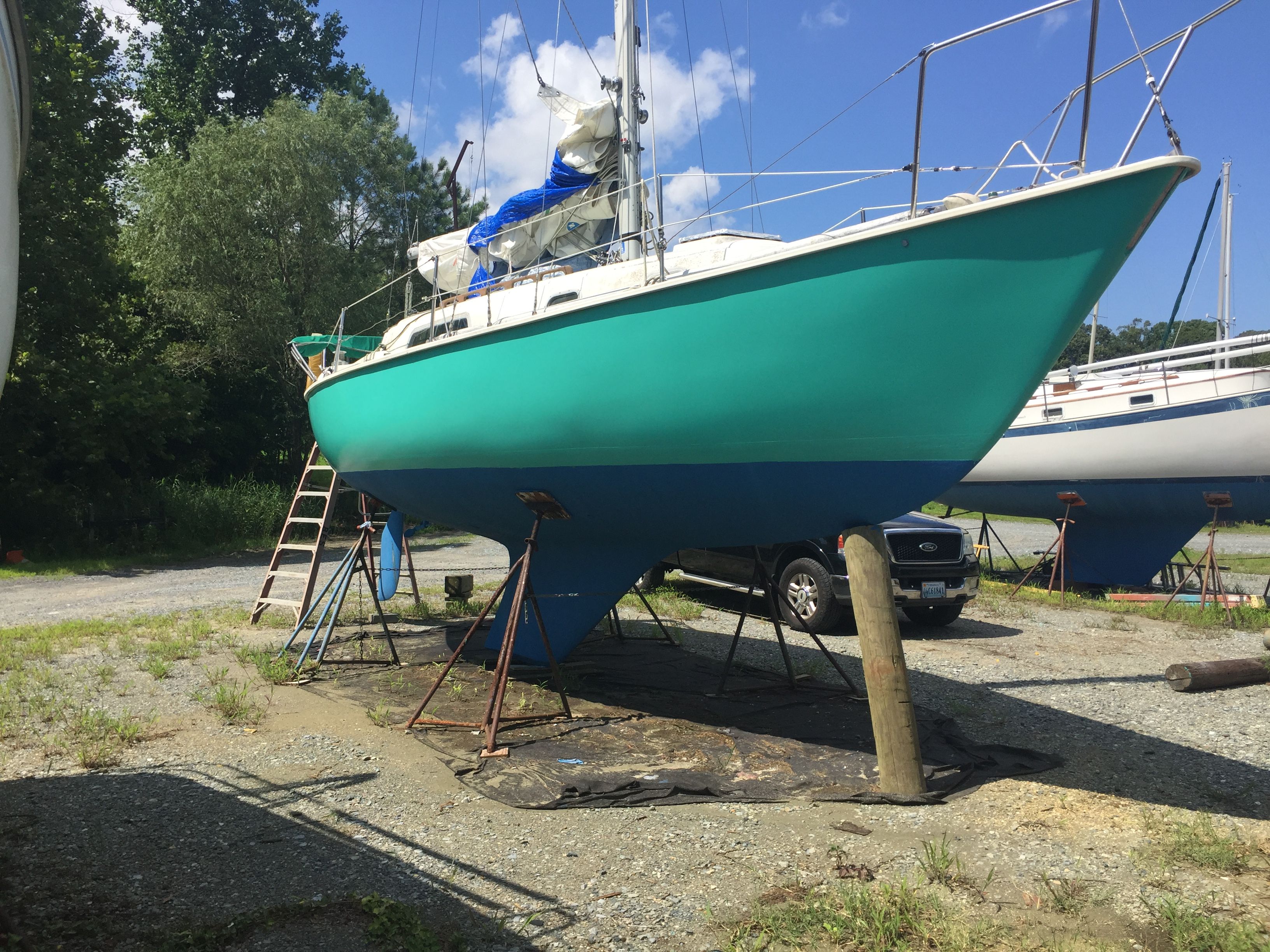 1975 Pearson 30 - 10