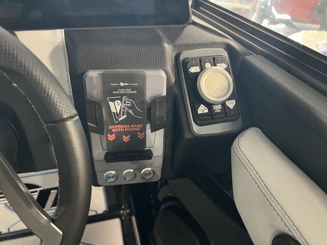 2025 Malibu Wakesetter 25 LSV - 21