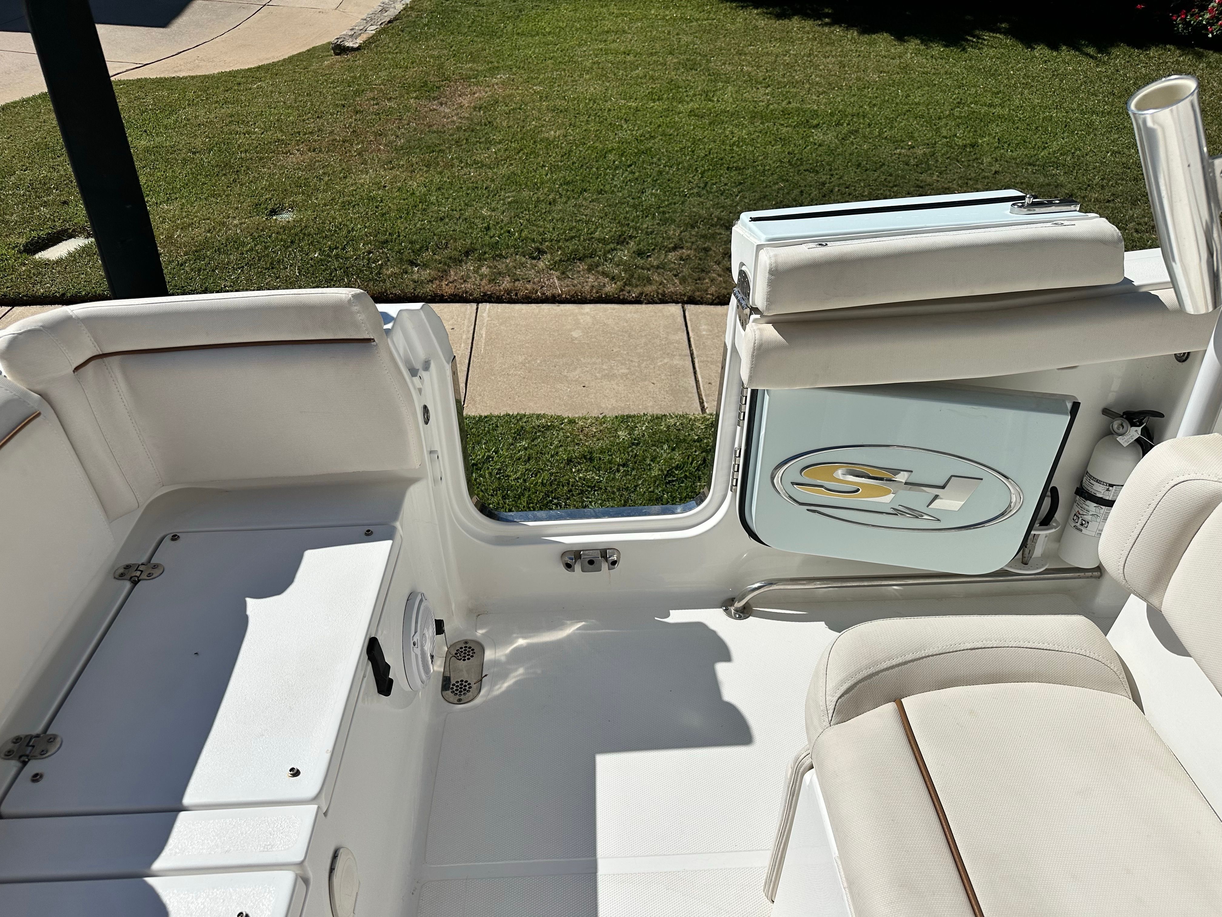 2020 Sea Hunt Ultra 255 SE - 22
