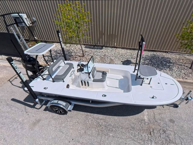 2027 Spyder FX17 Flicker - 2