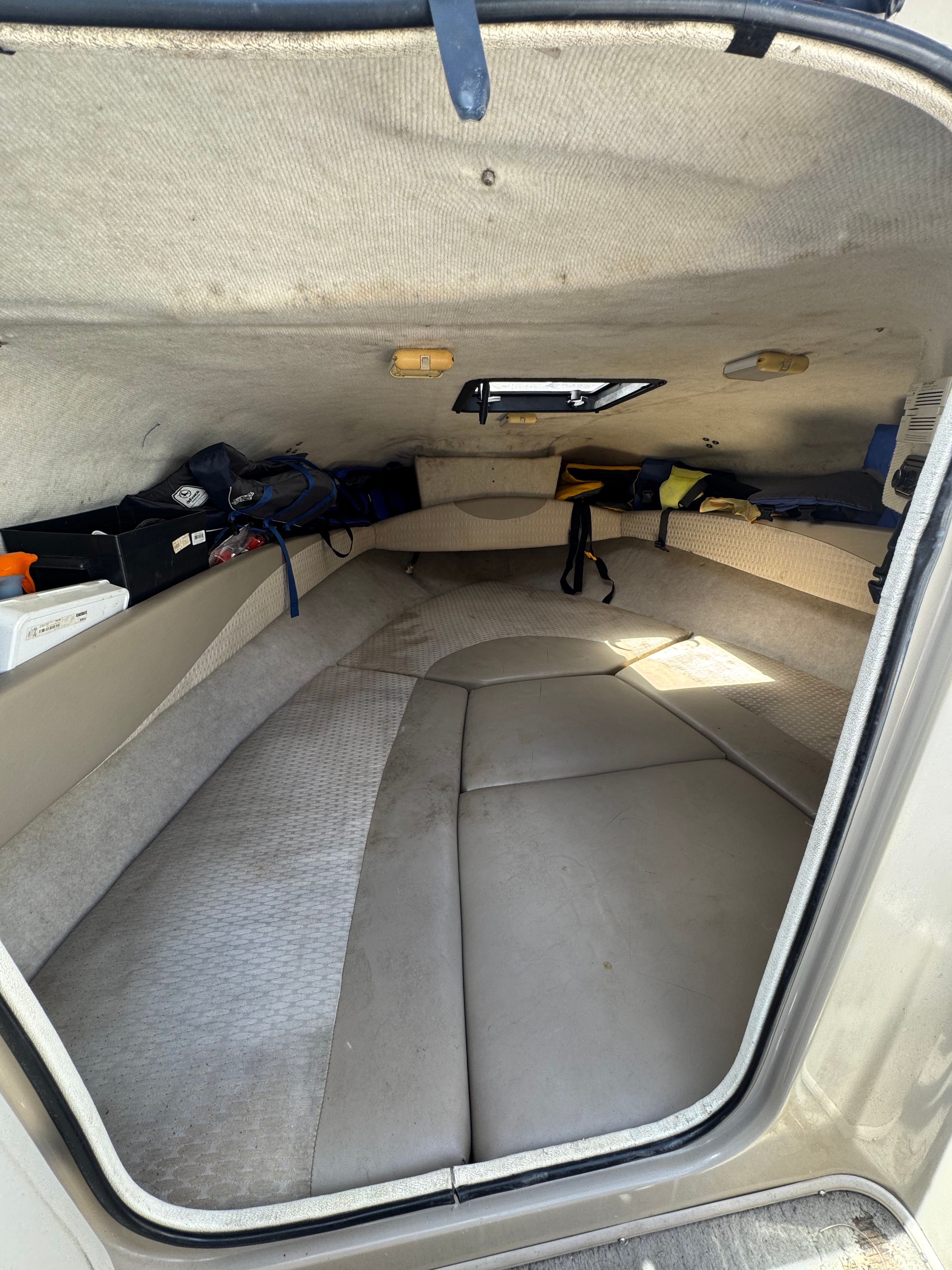 2002 Bayliner 212 Capri - 9