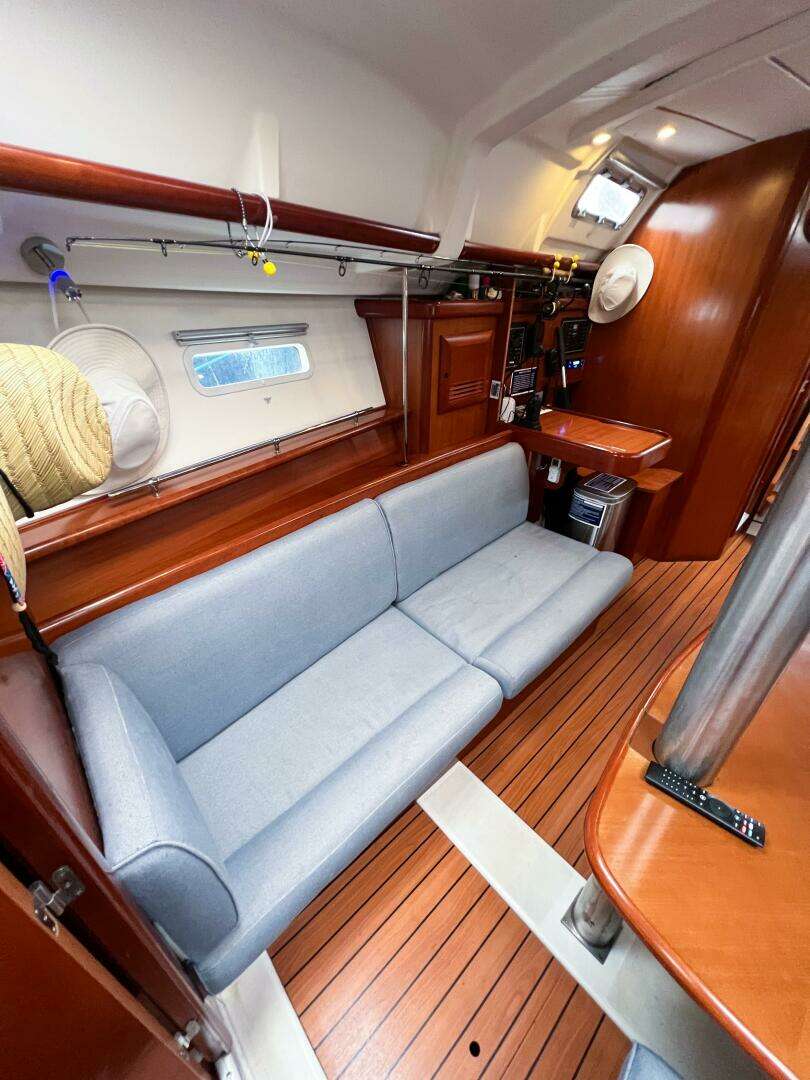 2007 Beneteau 373 - Image 58