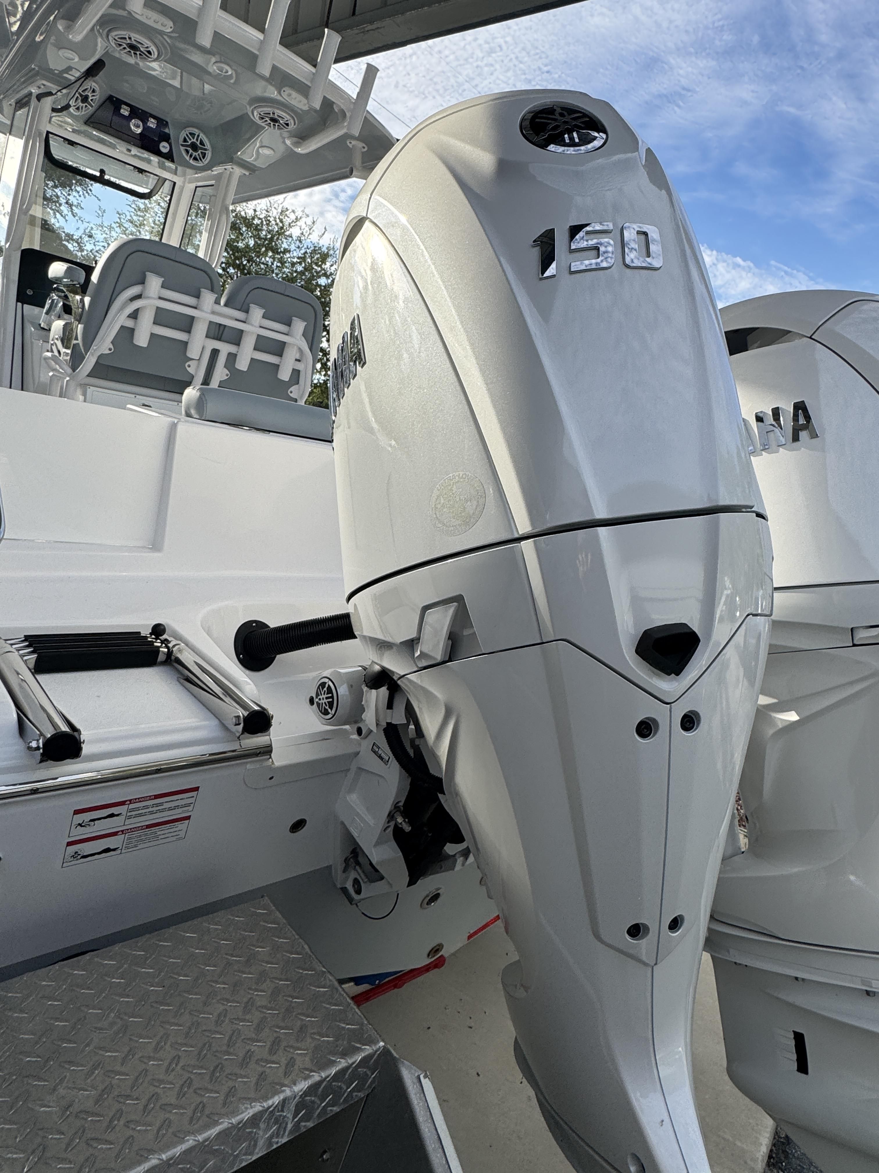 2026 Sportsman Open 252 Center Console - 8