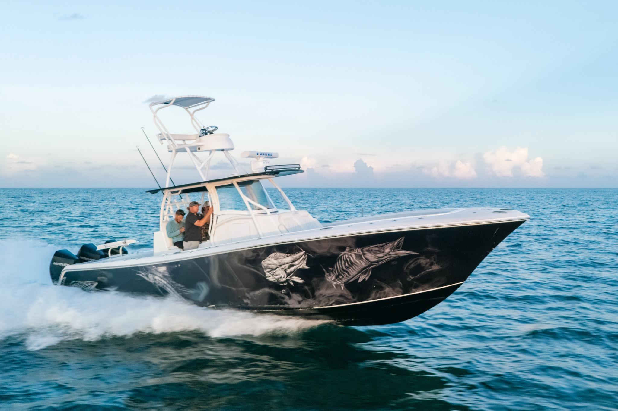 2024 Front Runner 36 Center Console