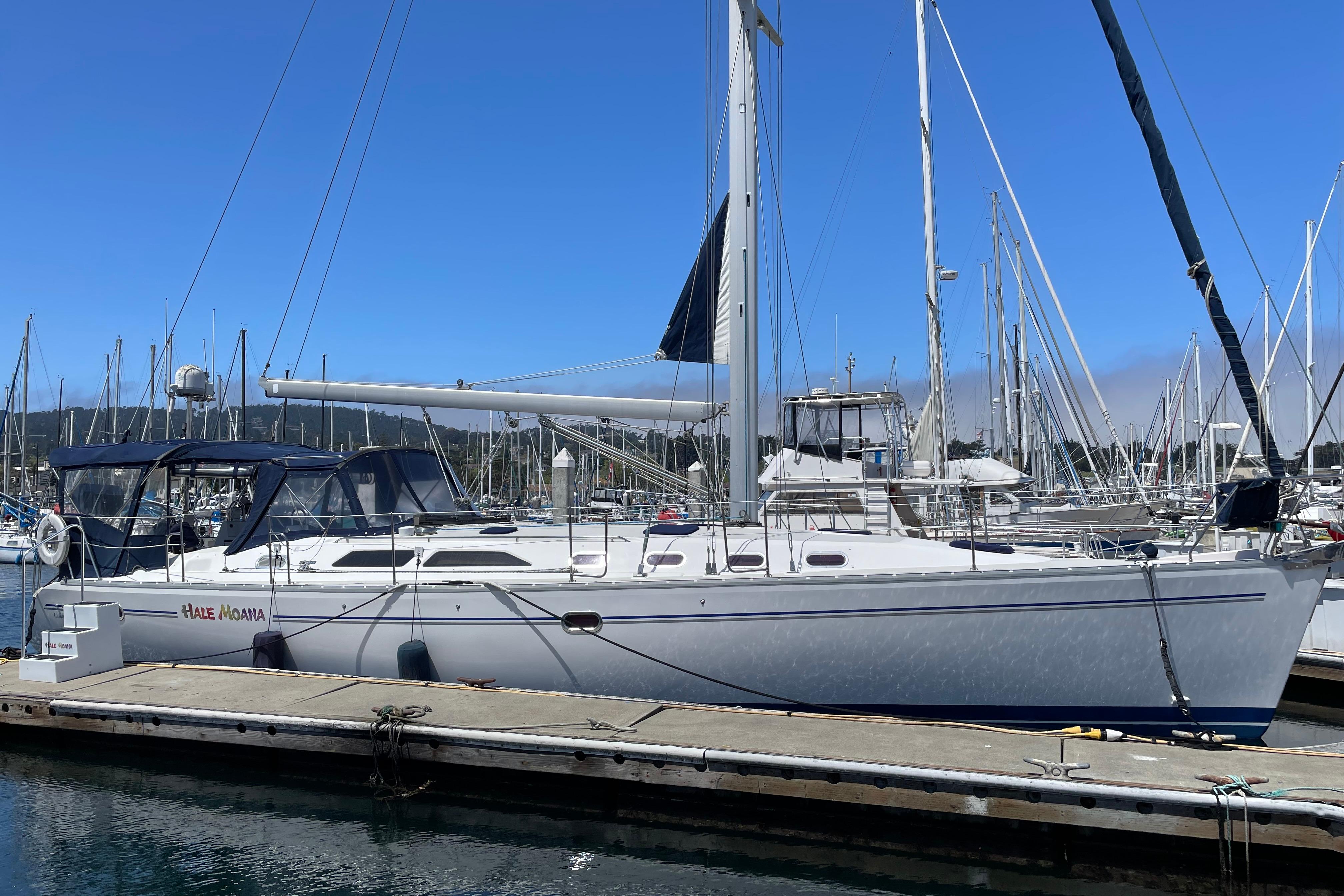 2005 Catalina 470