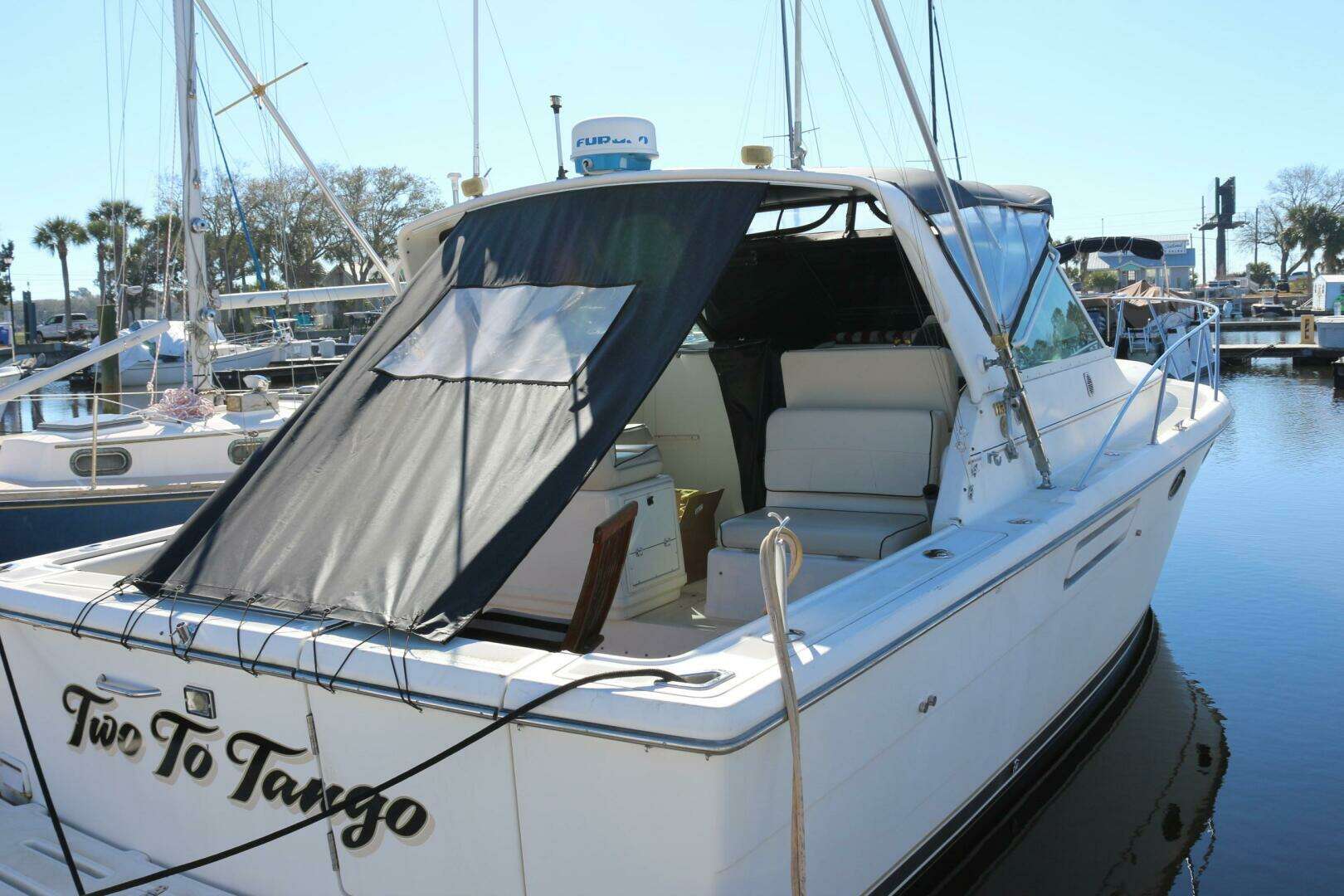 1995 Tiara Yachts 3400 Open - Image 17