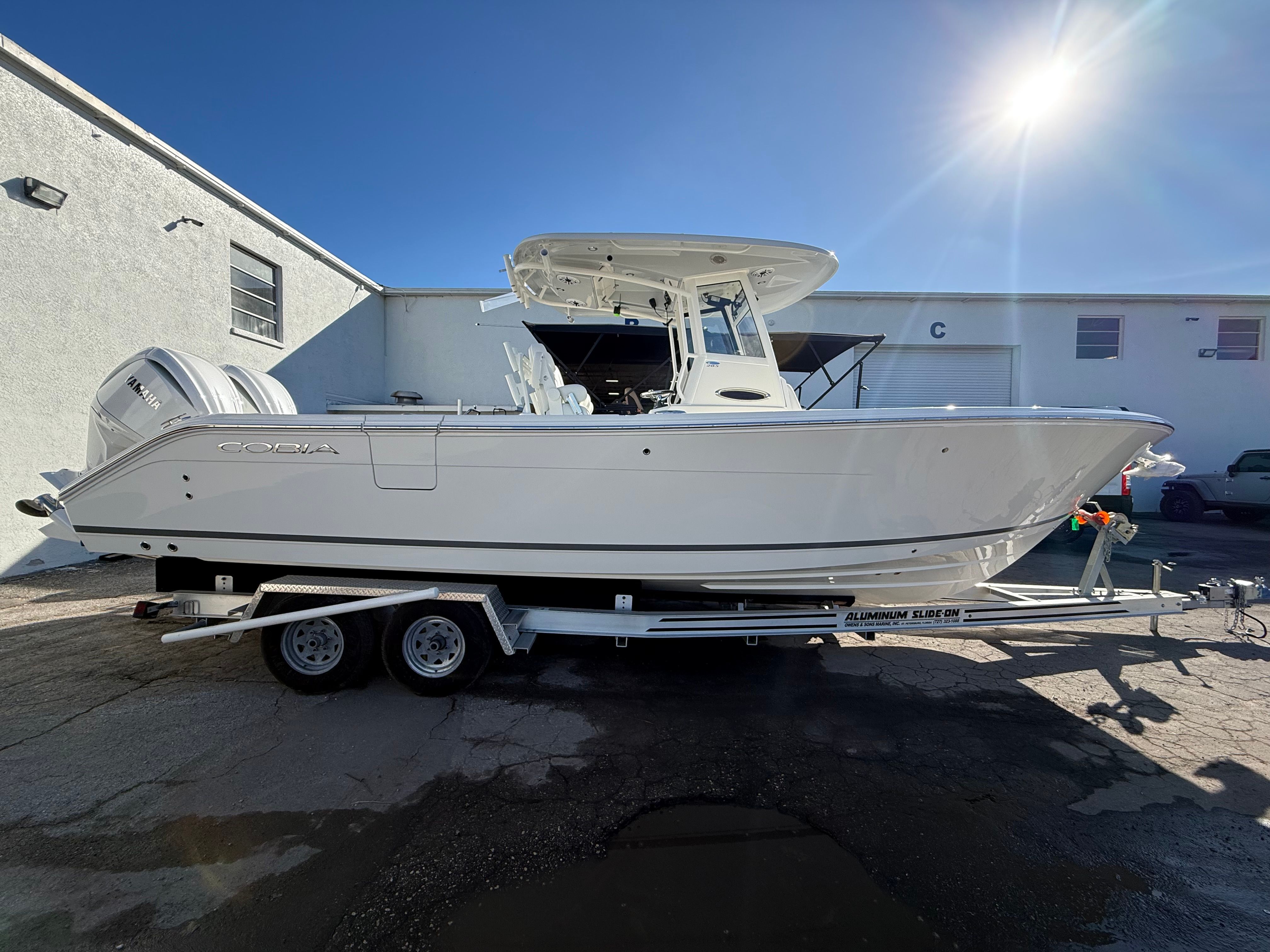 2026 Cobia 285 Center Console