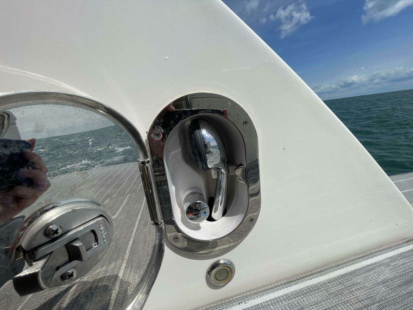 2010 Sea Ray 450 Sundancer - Image 20