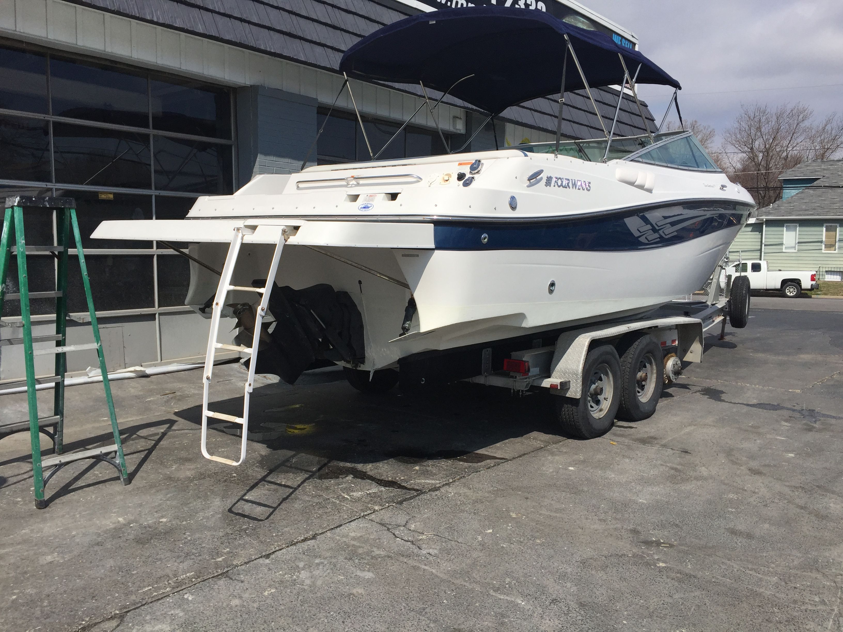 2001 Four Winns 285 - 9