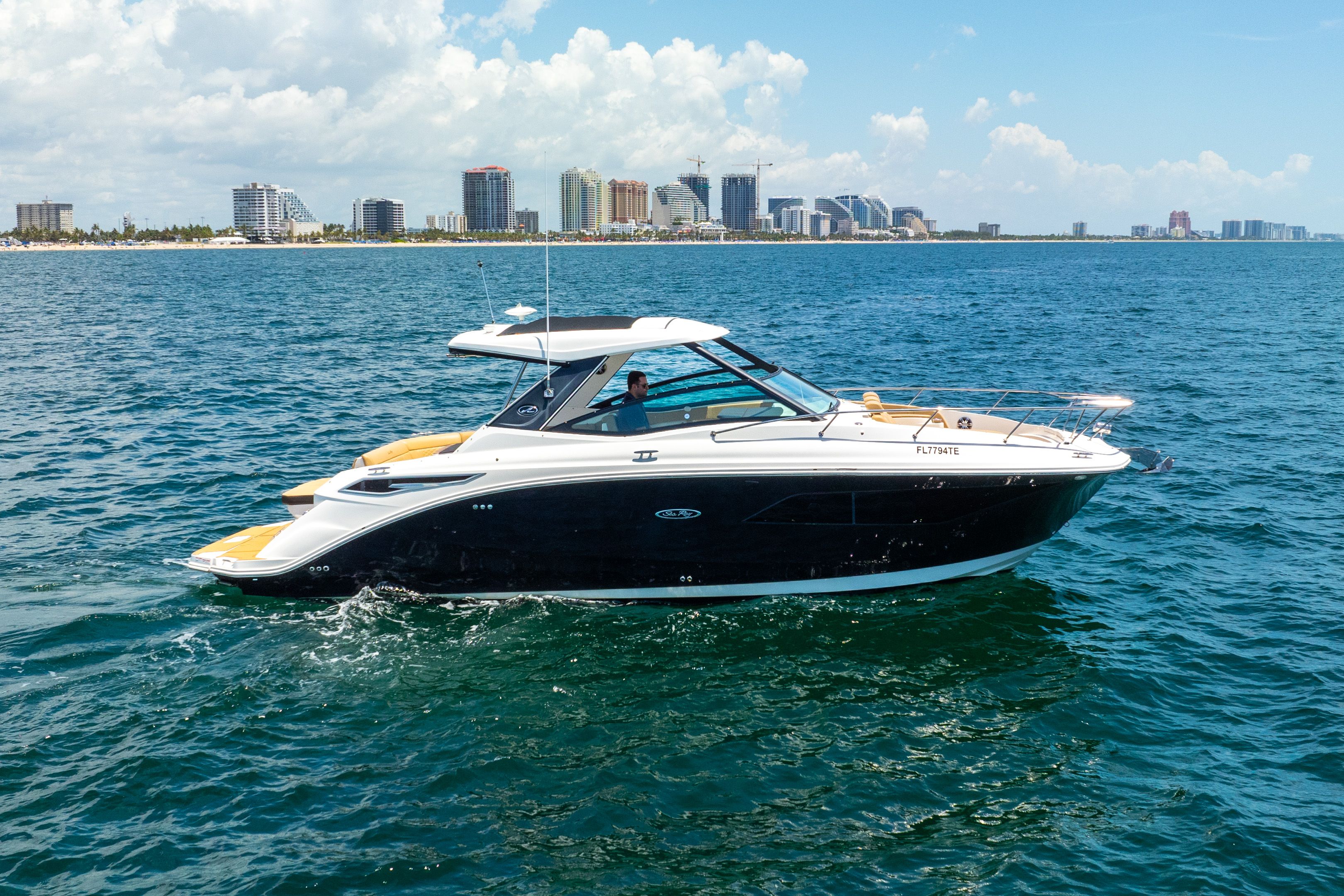 2020 Sea Ray Sundancer 320 - 7