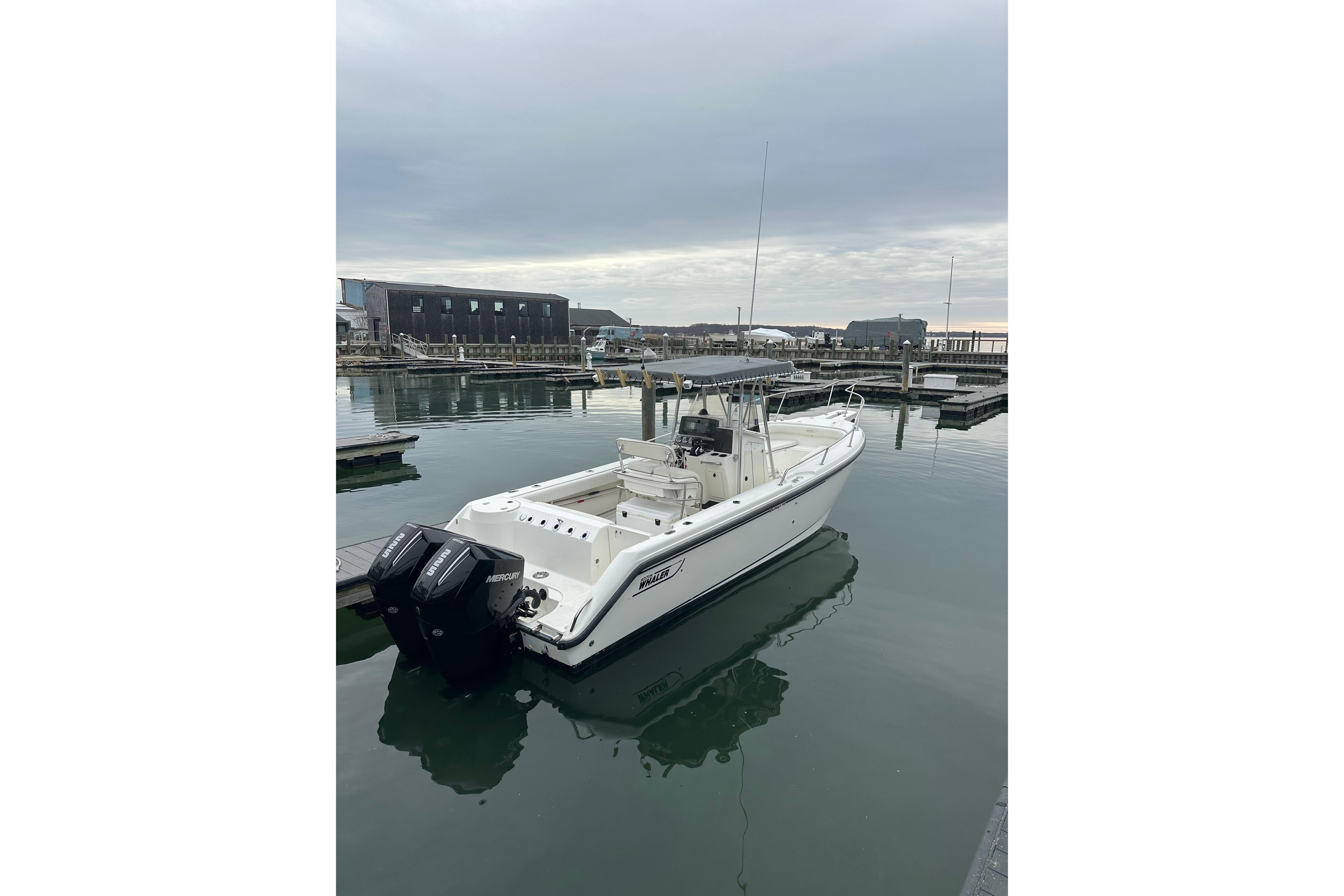 2001 Boston Whaler 26 Outrage