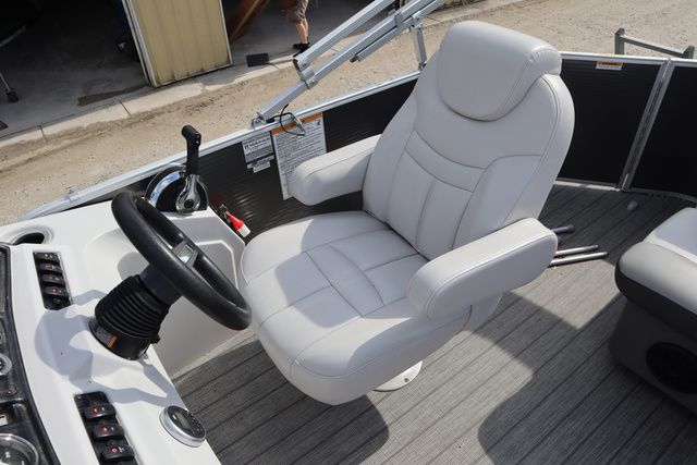 2019 Godfrey 2086 C - 9