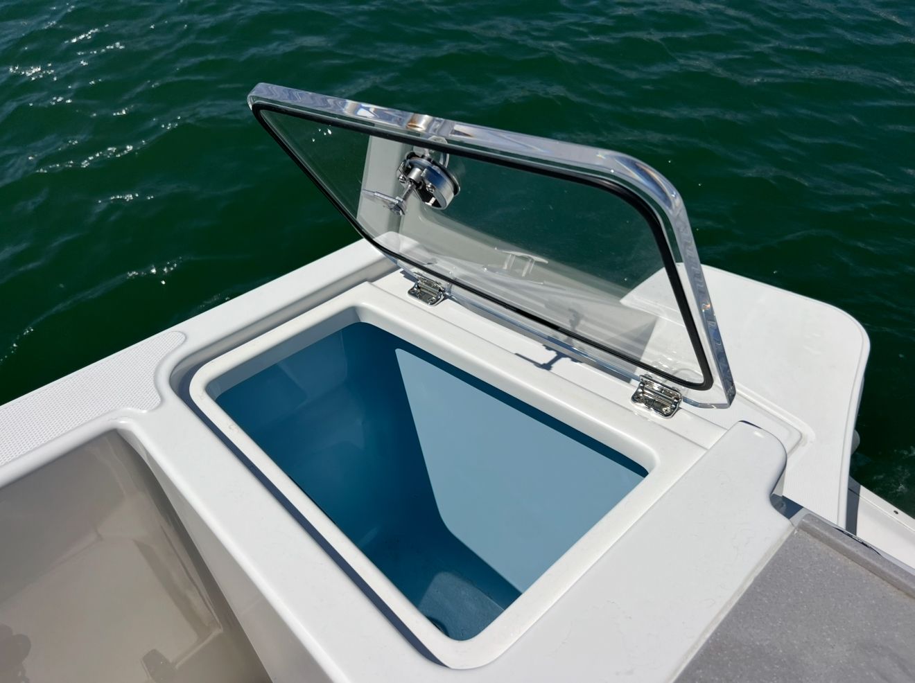 2026 Boston Whaler 330 Vantage - 8