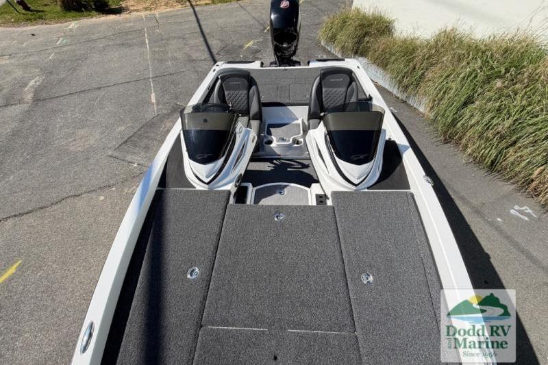 2021 Caymas CX 18 SS boat with dual seats and carpeted deck, displayed at Dodd RV Marine.