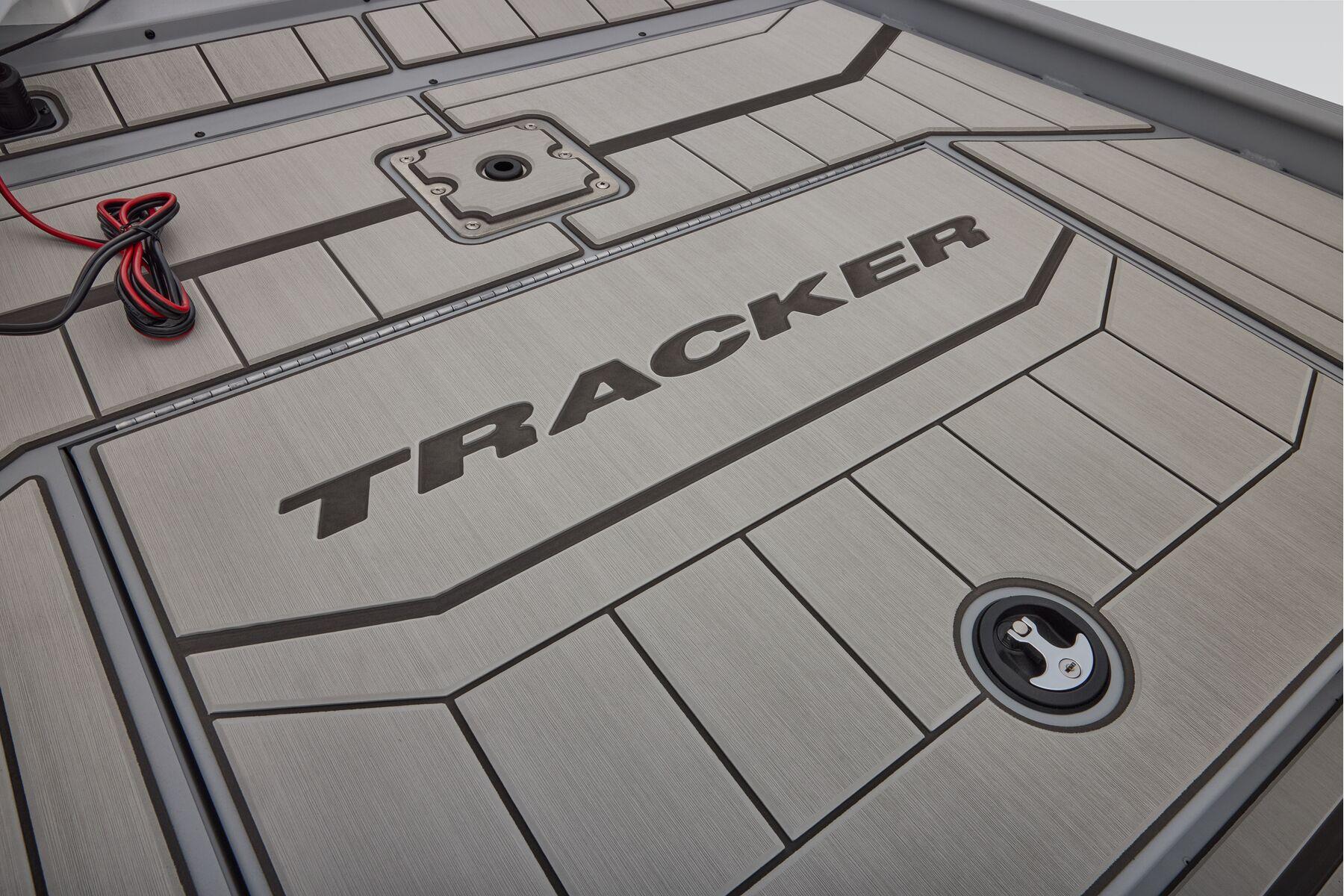 2026 Tracker Bass Tracker Classic CC - 11