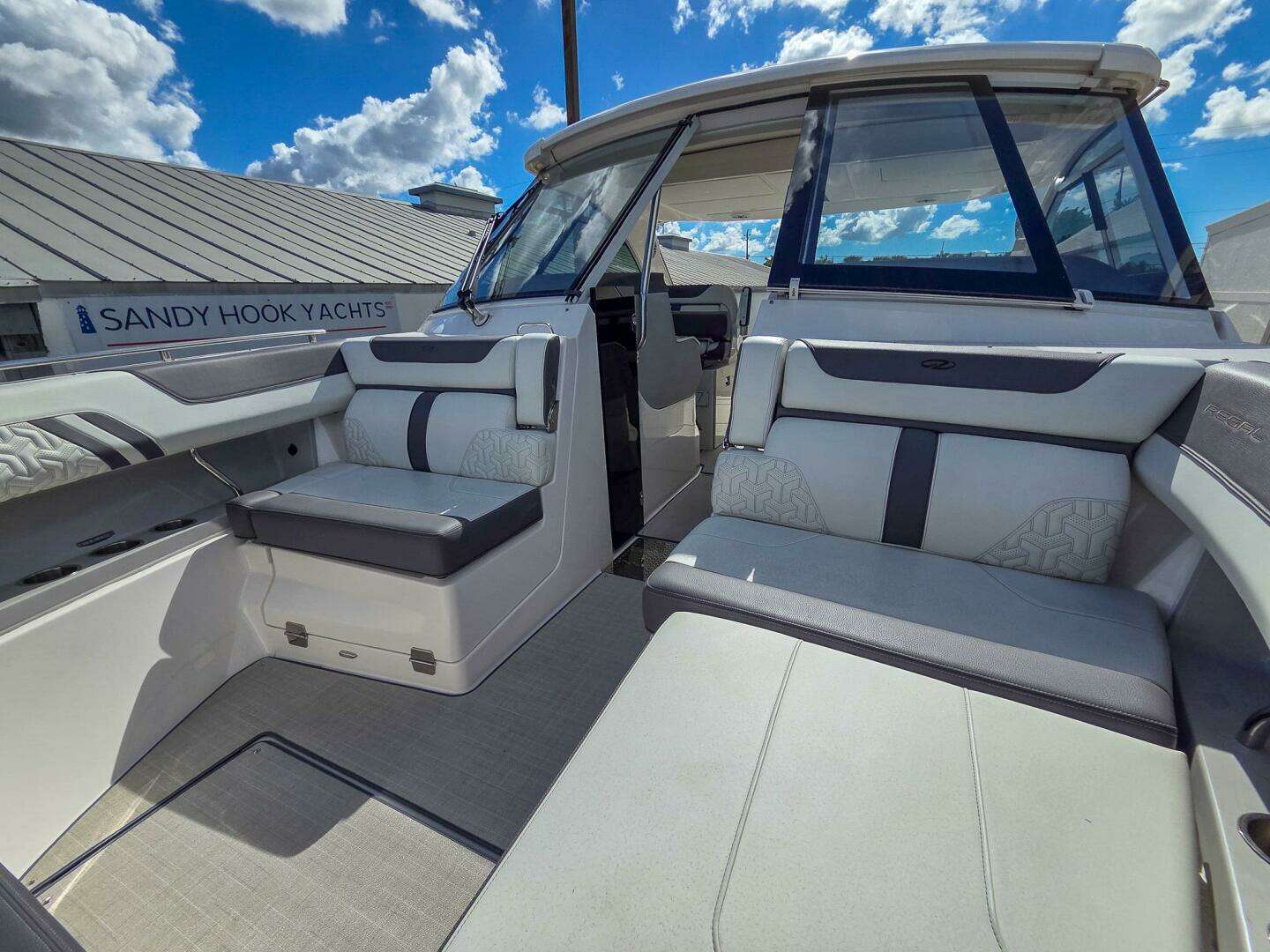 2025 Regal LX36 - Image 29