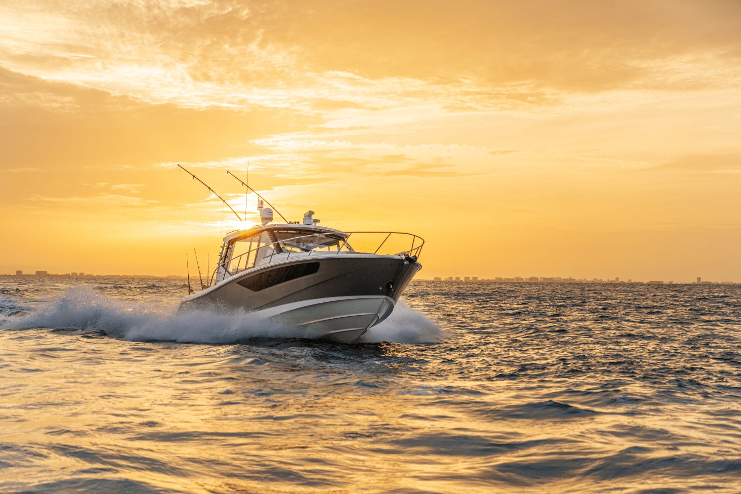 2025 Boston Whaler 405 Conquest - 10