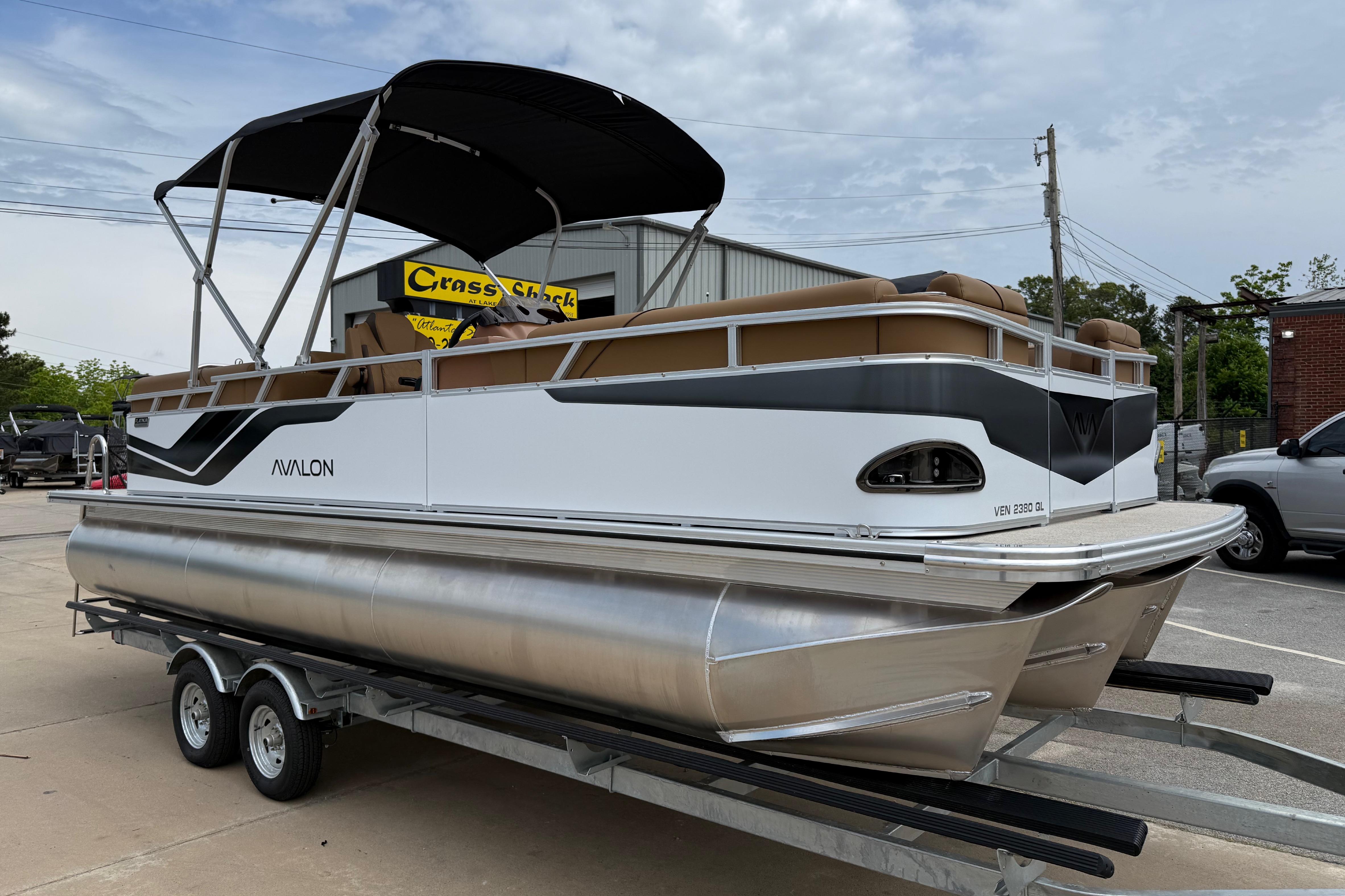 2026 Avalon VENTURE QUAD LOUNGE