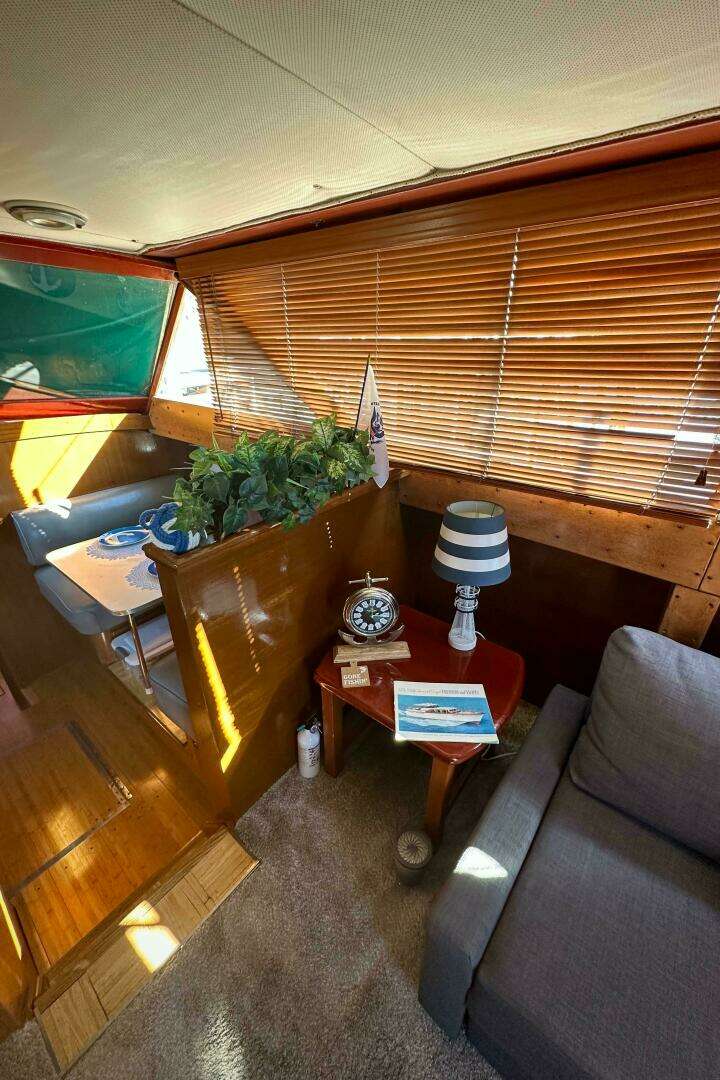 1960 Chris-Craft 45 Constellation - Image 17
