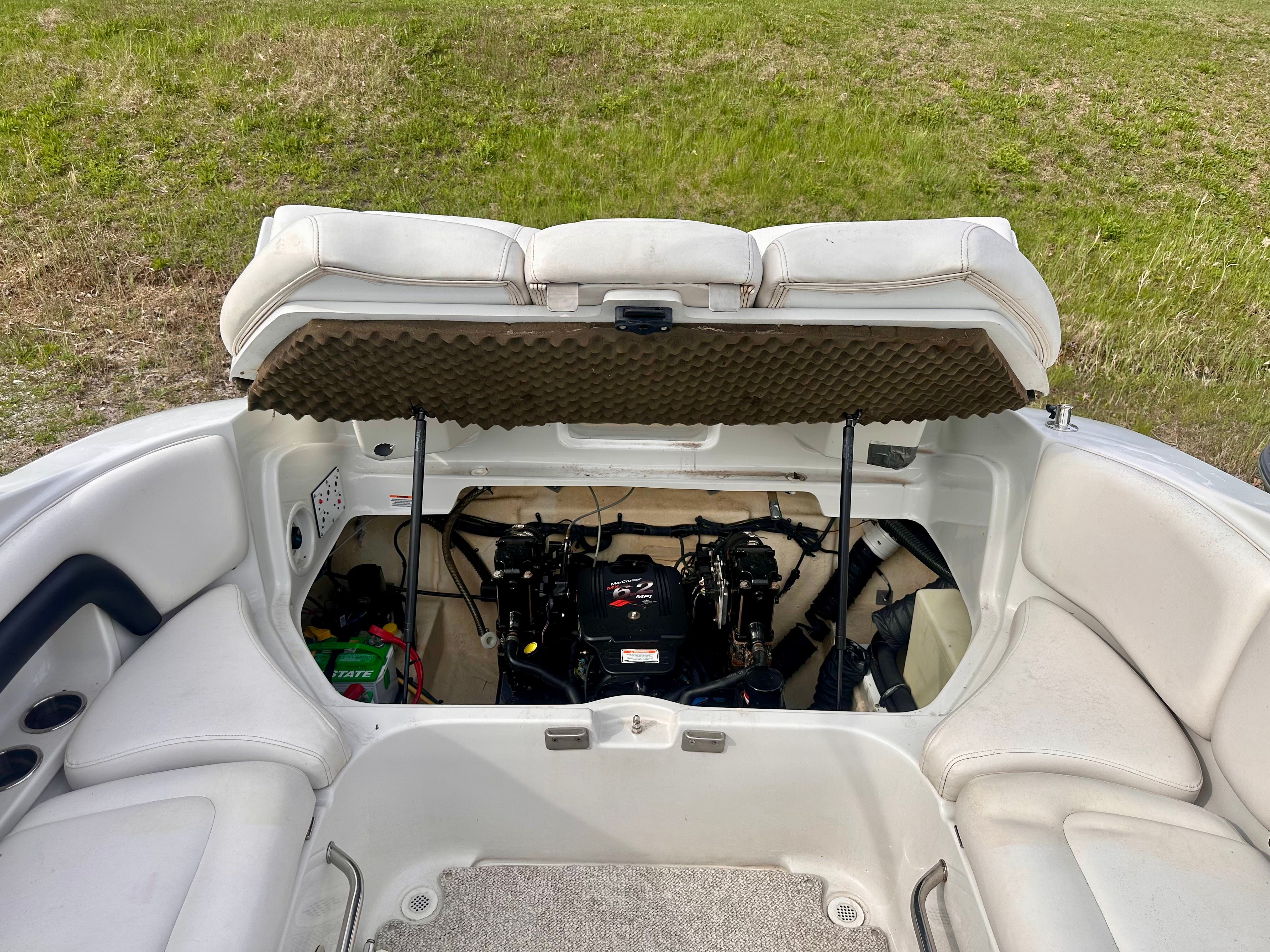 2005 Crownline 270 BR - 12