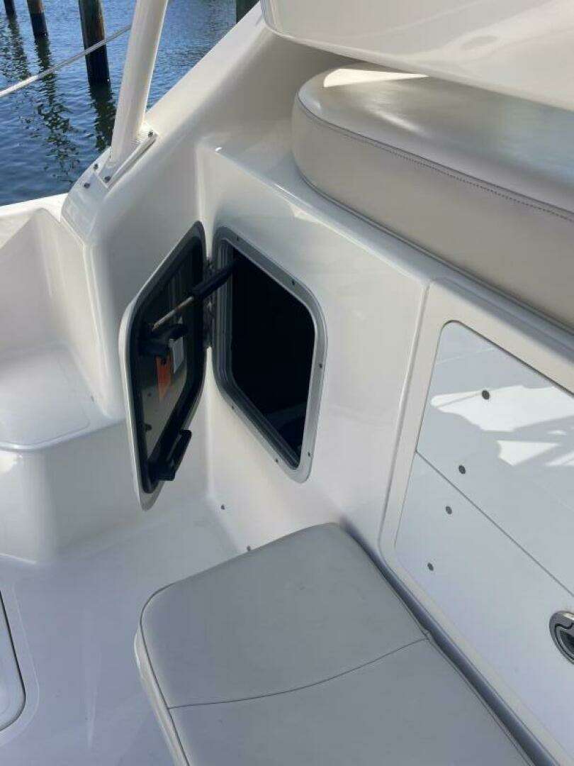 2014 Pursuit OS 315 - Image 20