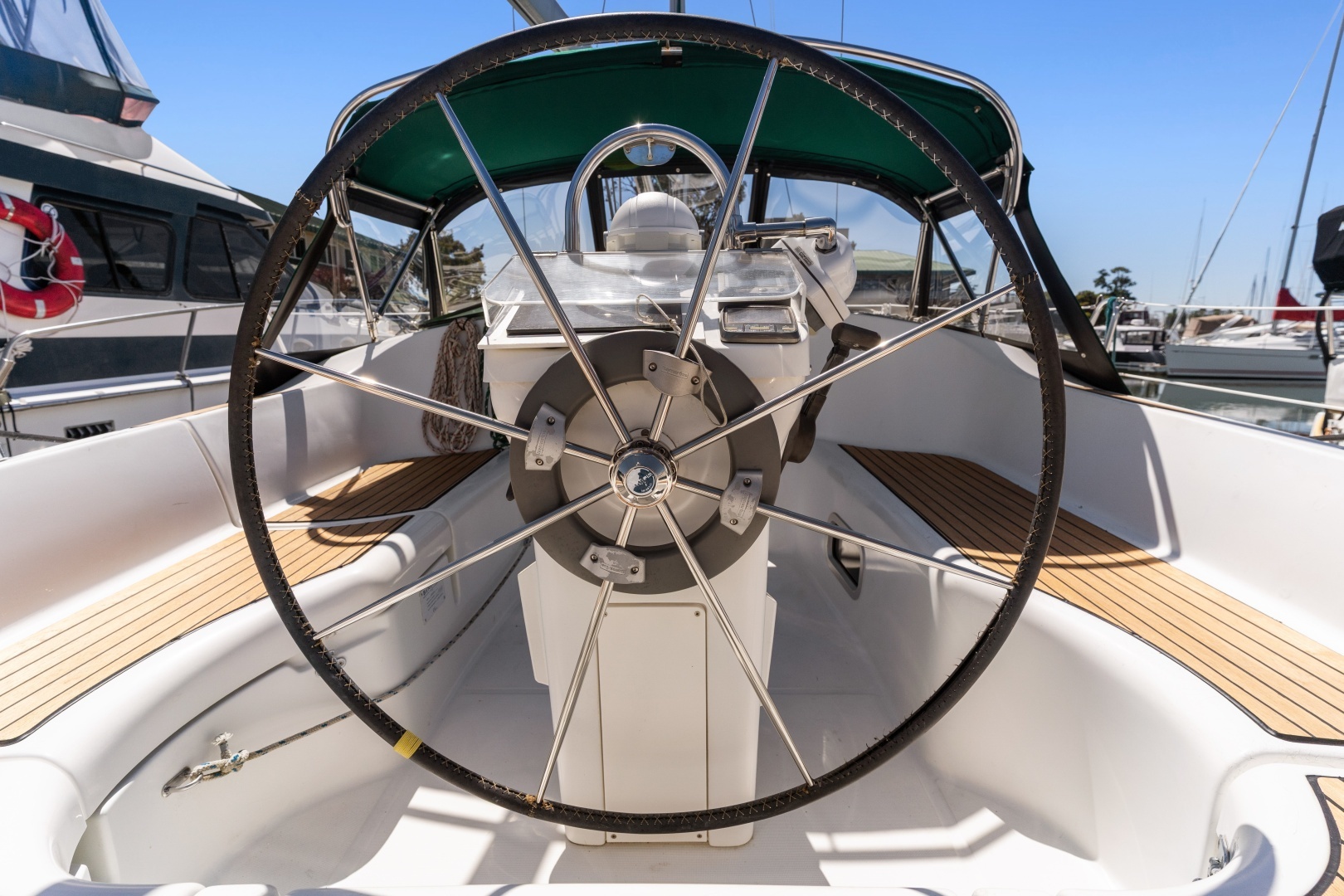 2001 Beneteau — - Image 7