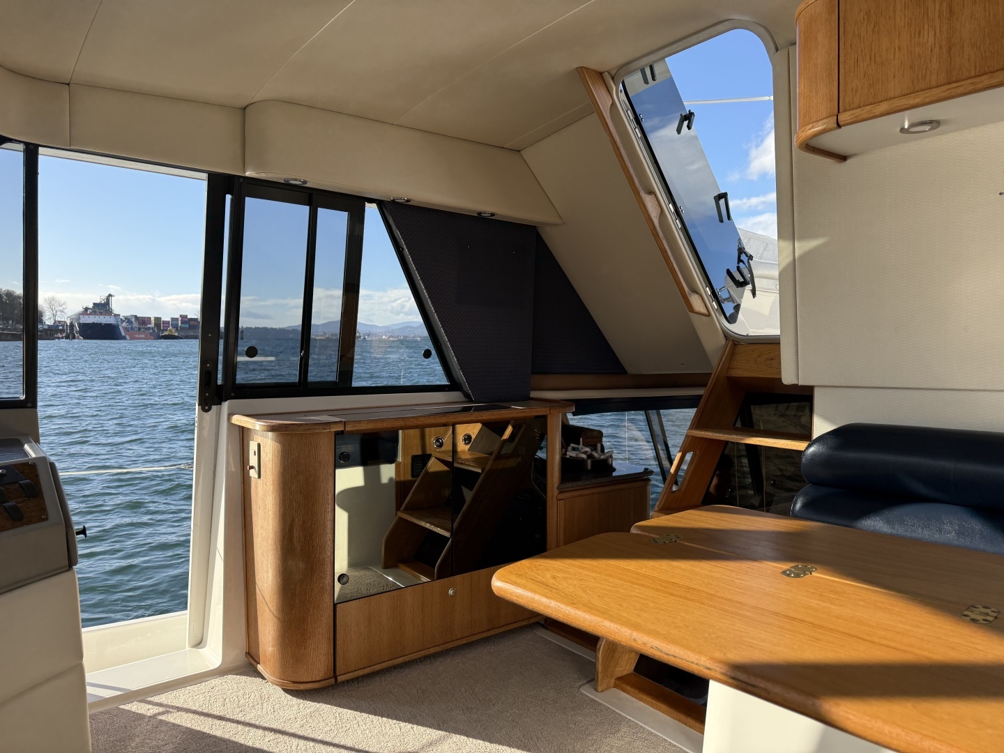 1998 Bayliner 4788 - Image 32