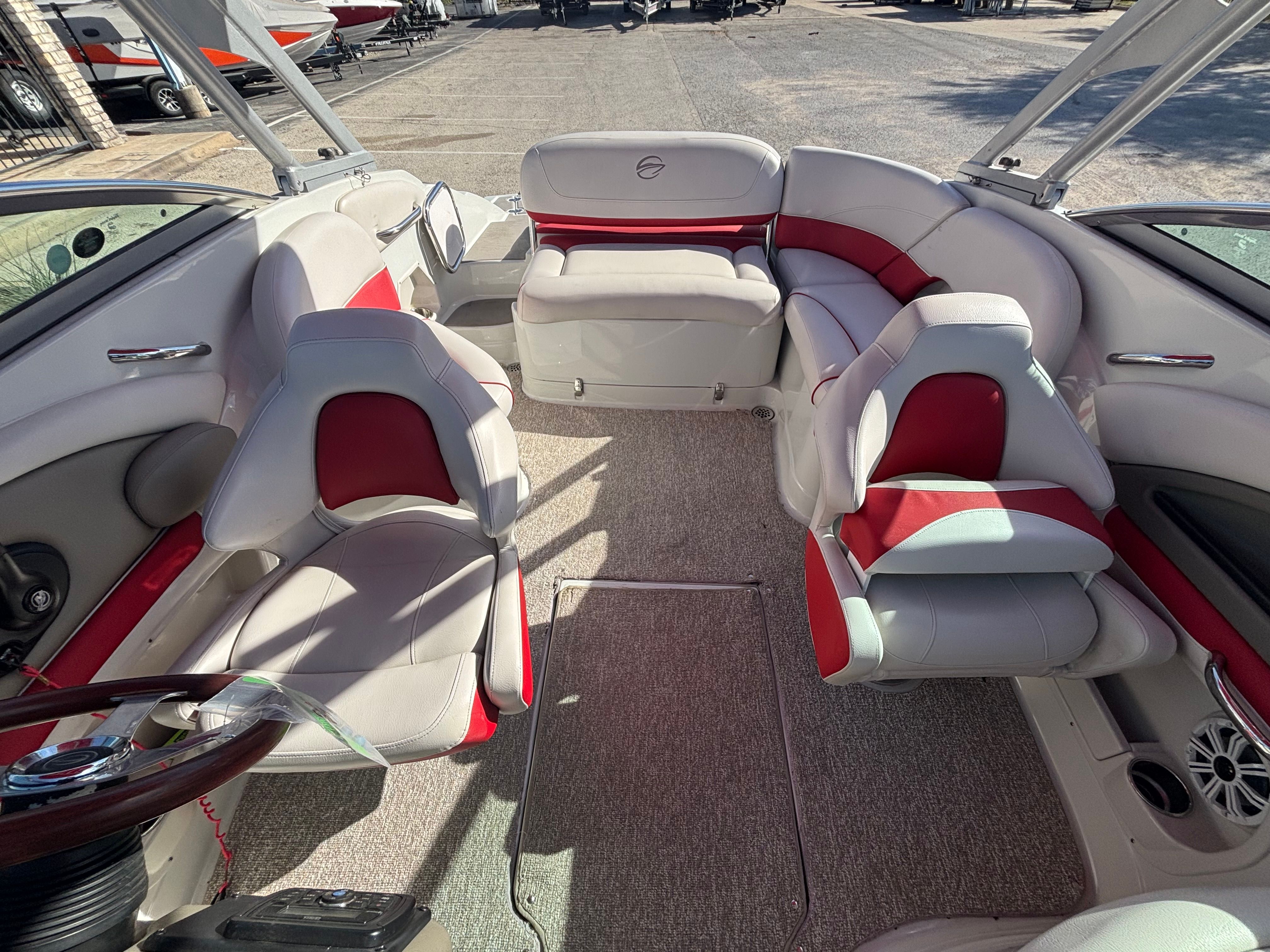 2014 CROWNLINE E2 - Image 19