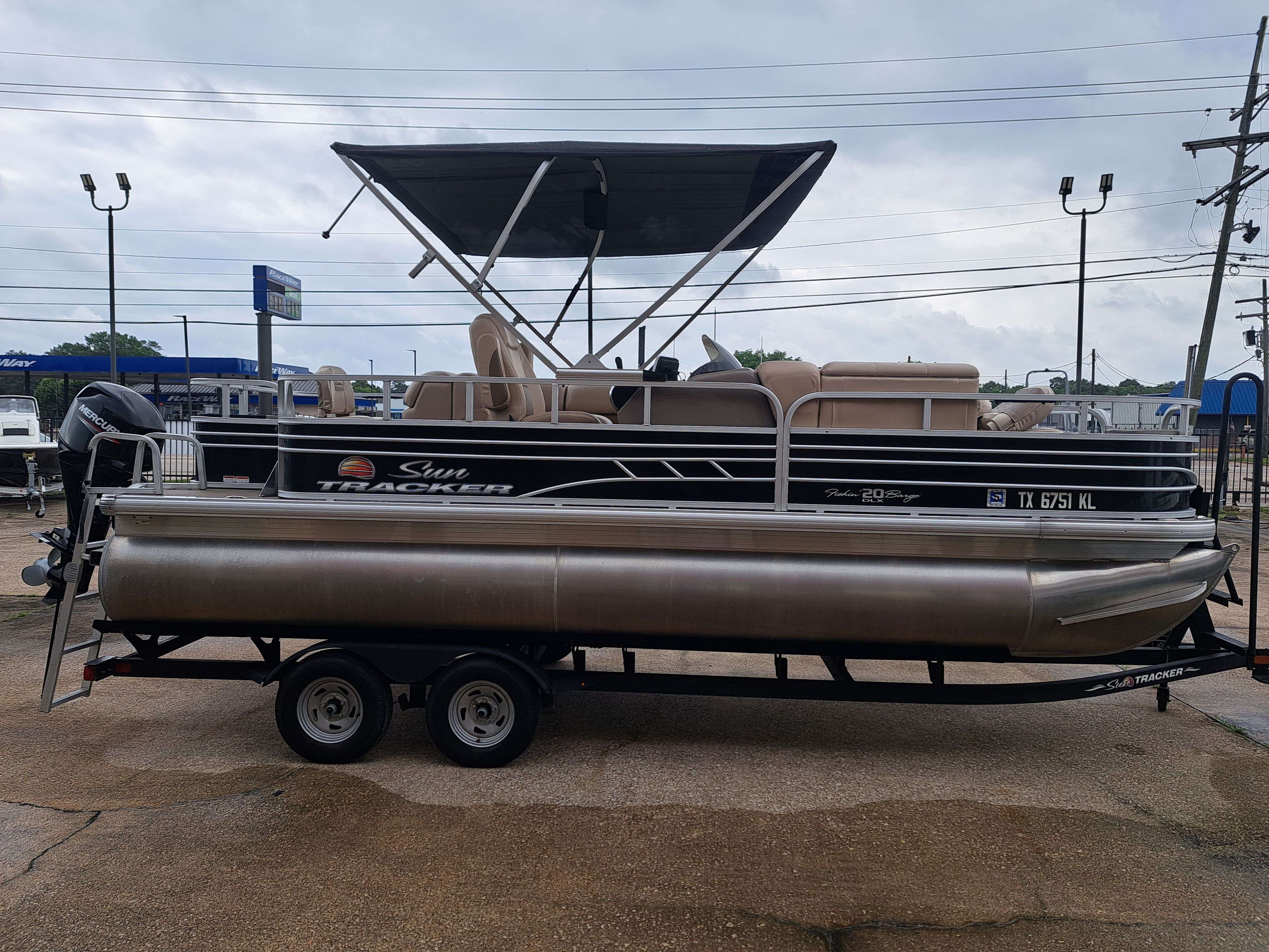 2022 Sun Tracker FB20 DLX - 8