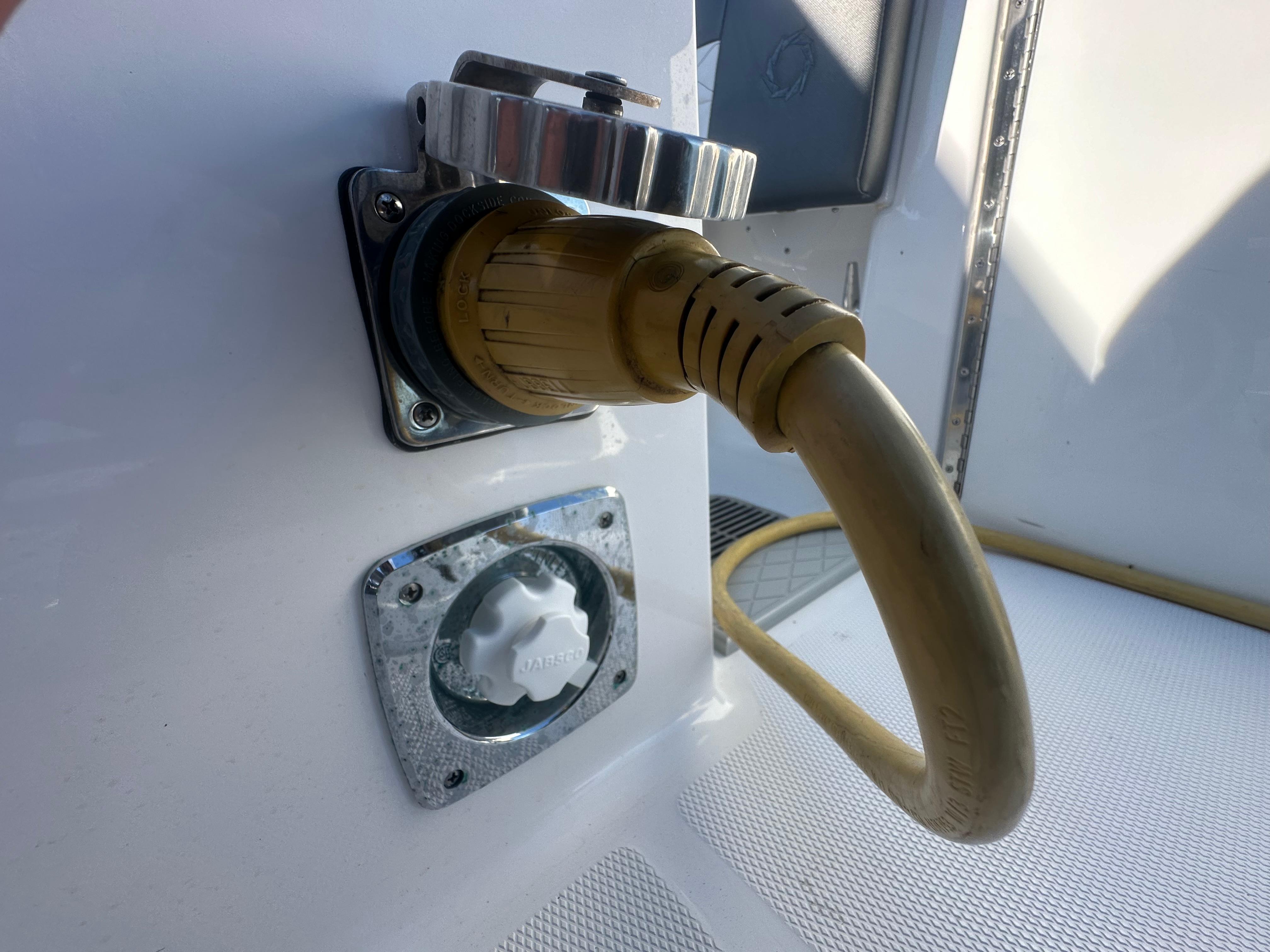 2022 Fountain 43 NX - 56