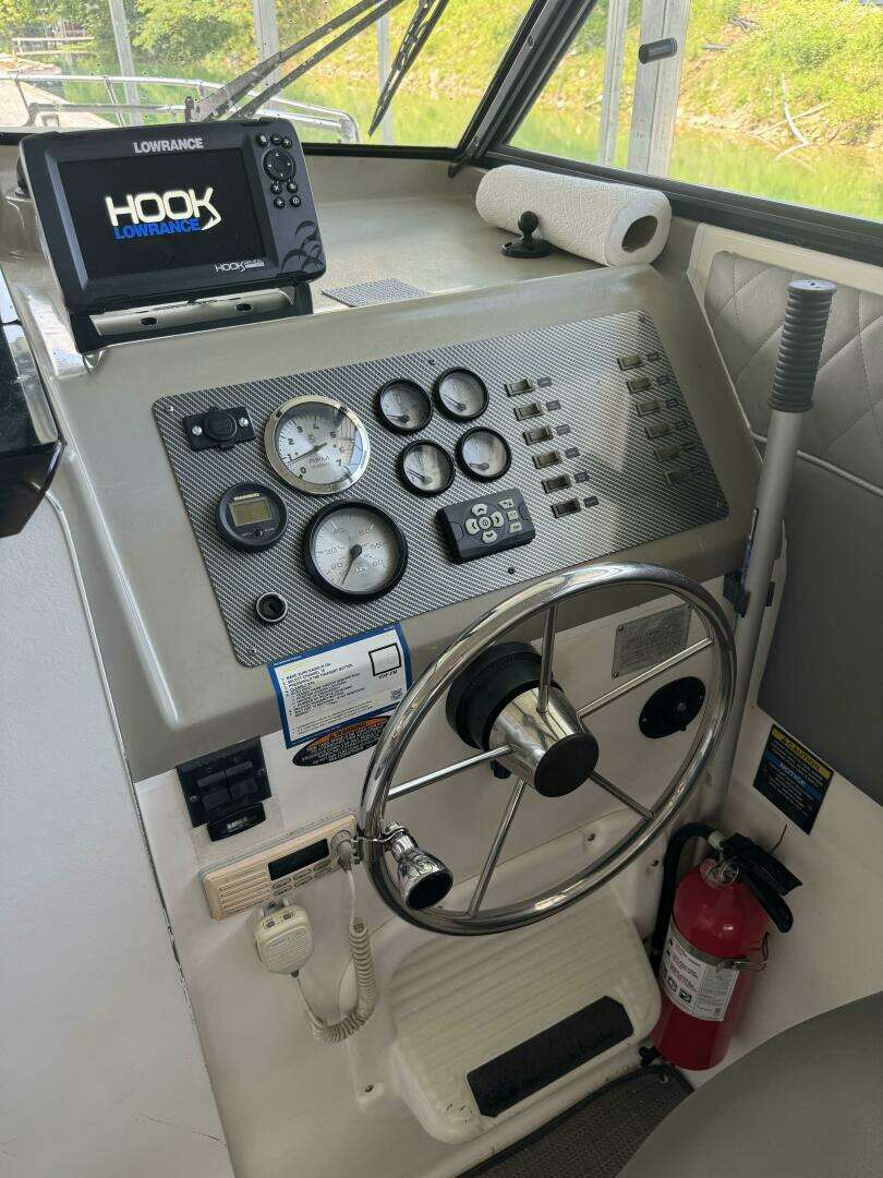 1997 Bayliner 2859 Ciera Express - Image 31