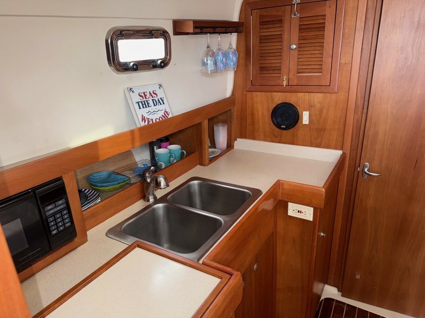2003 Mainship 34' Pilot - Image 20