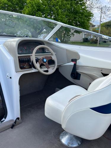 1997 Four Winns 225 Sundowner - 26
