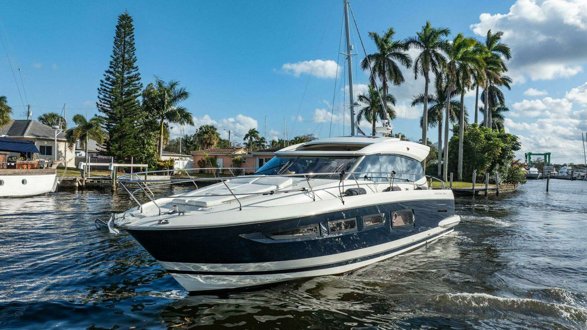 2013 Prestige 500 S - Image 79