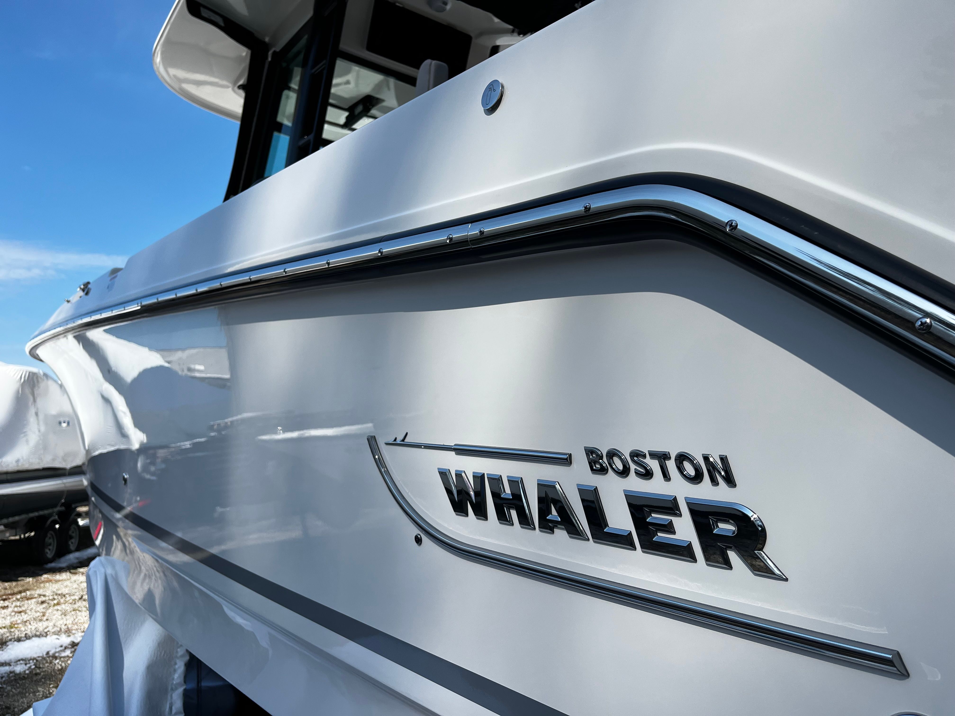 2026 BOSTON WHALER 250 OUTRAGE - Image 29